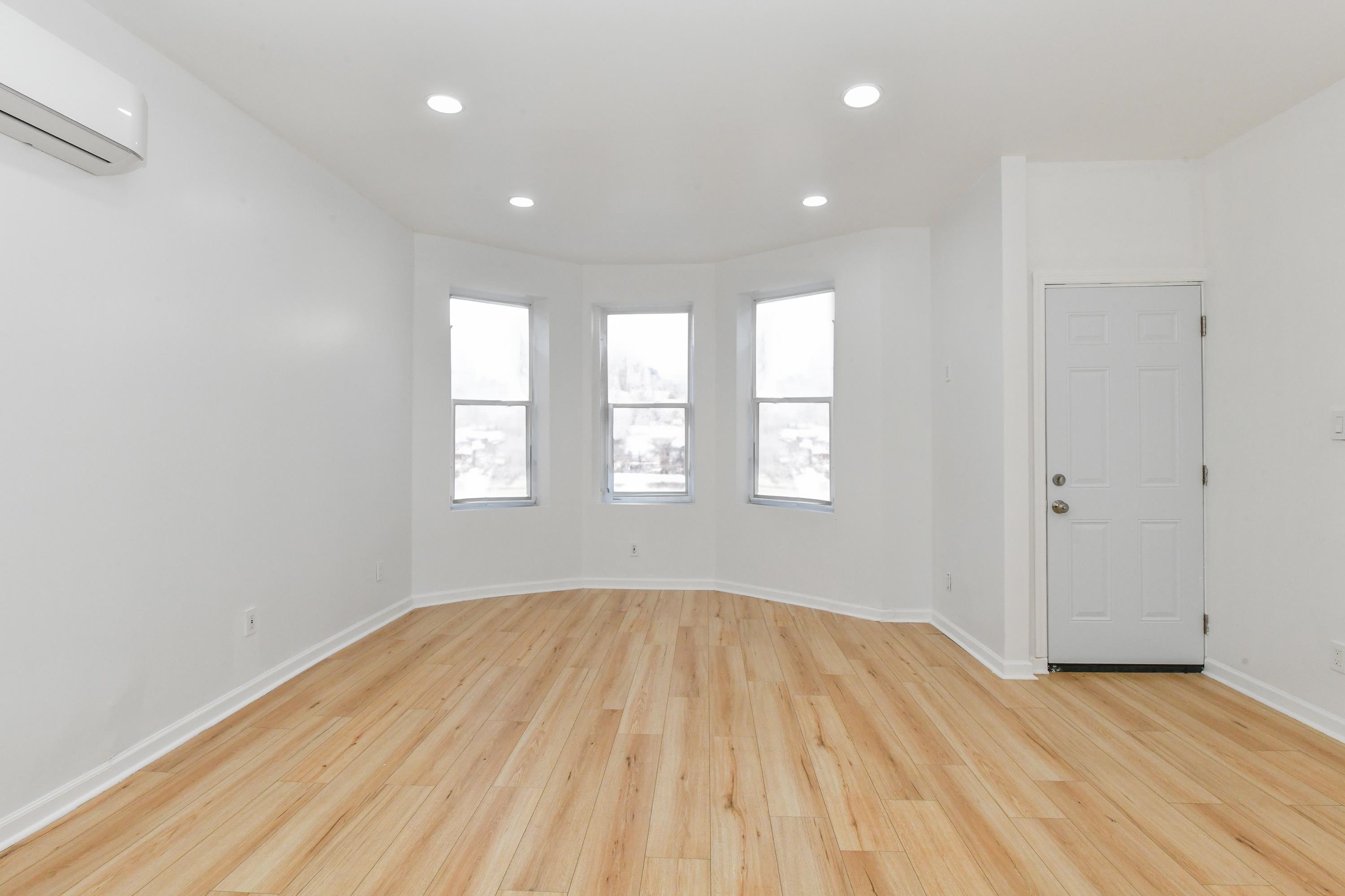 1137 50TH ST Unit: 1