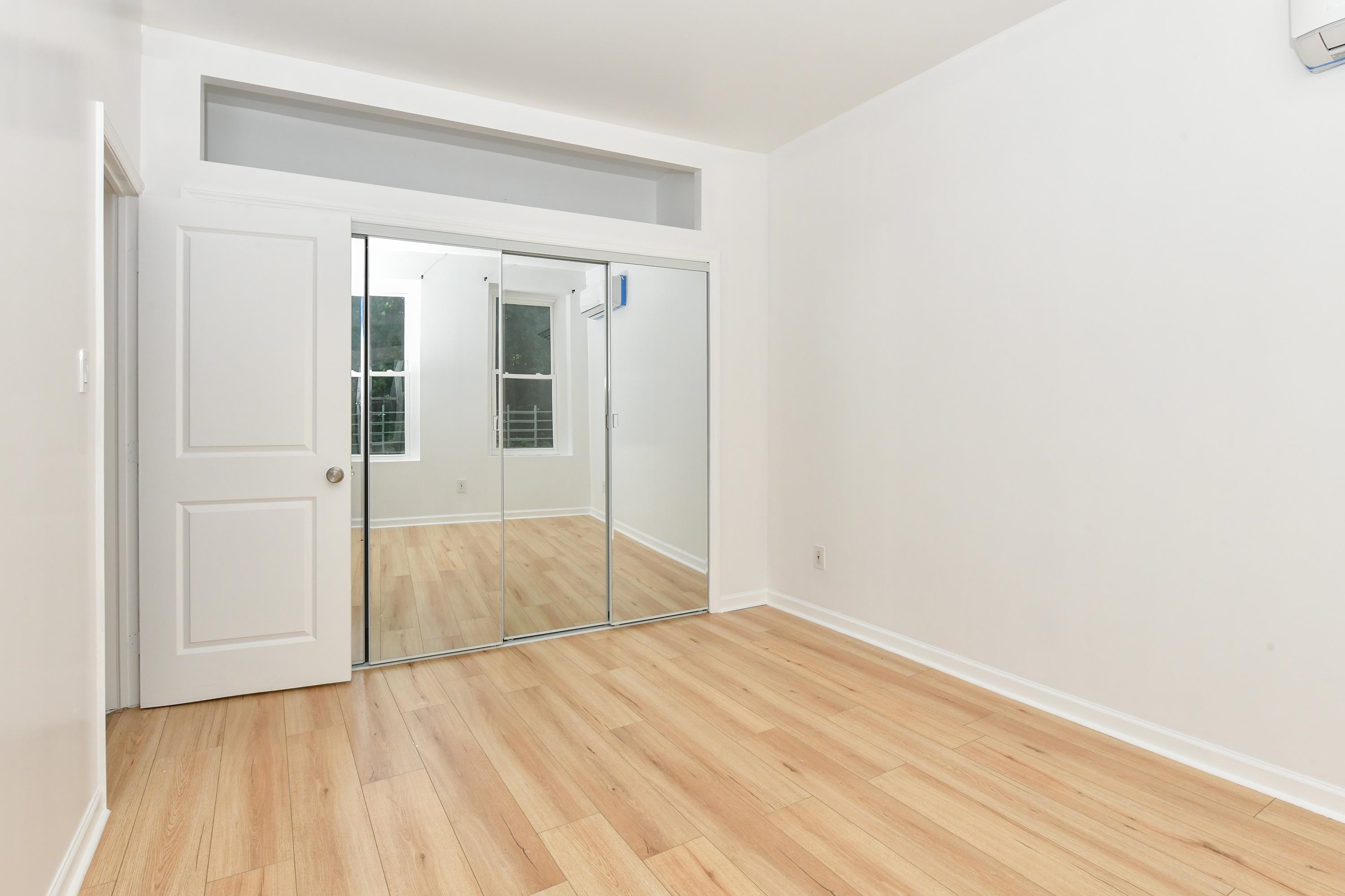 1137 50TH ST Unit: 1