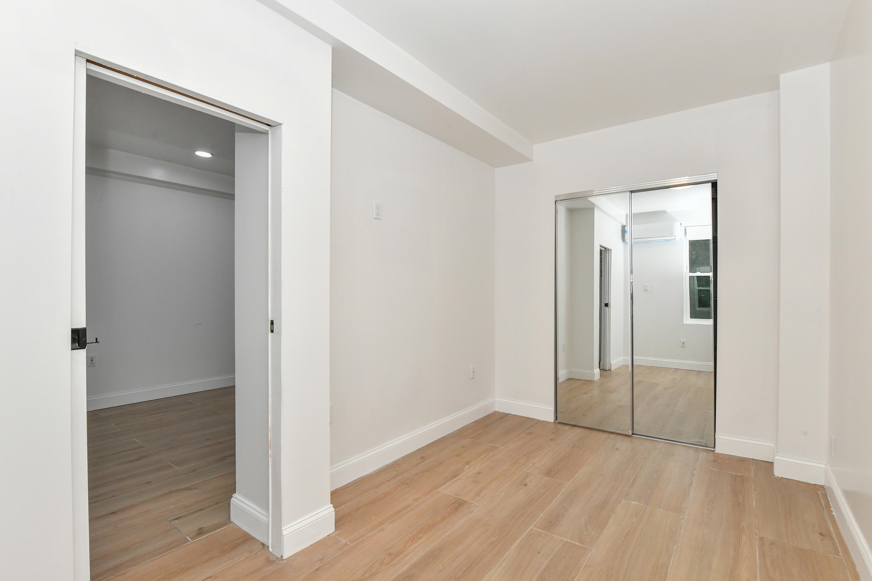 1137 50TH ST Unit: 1