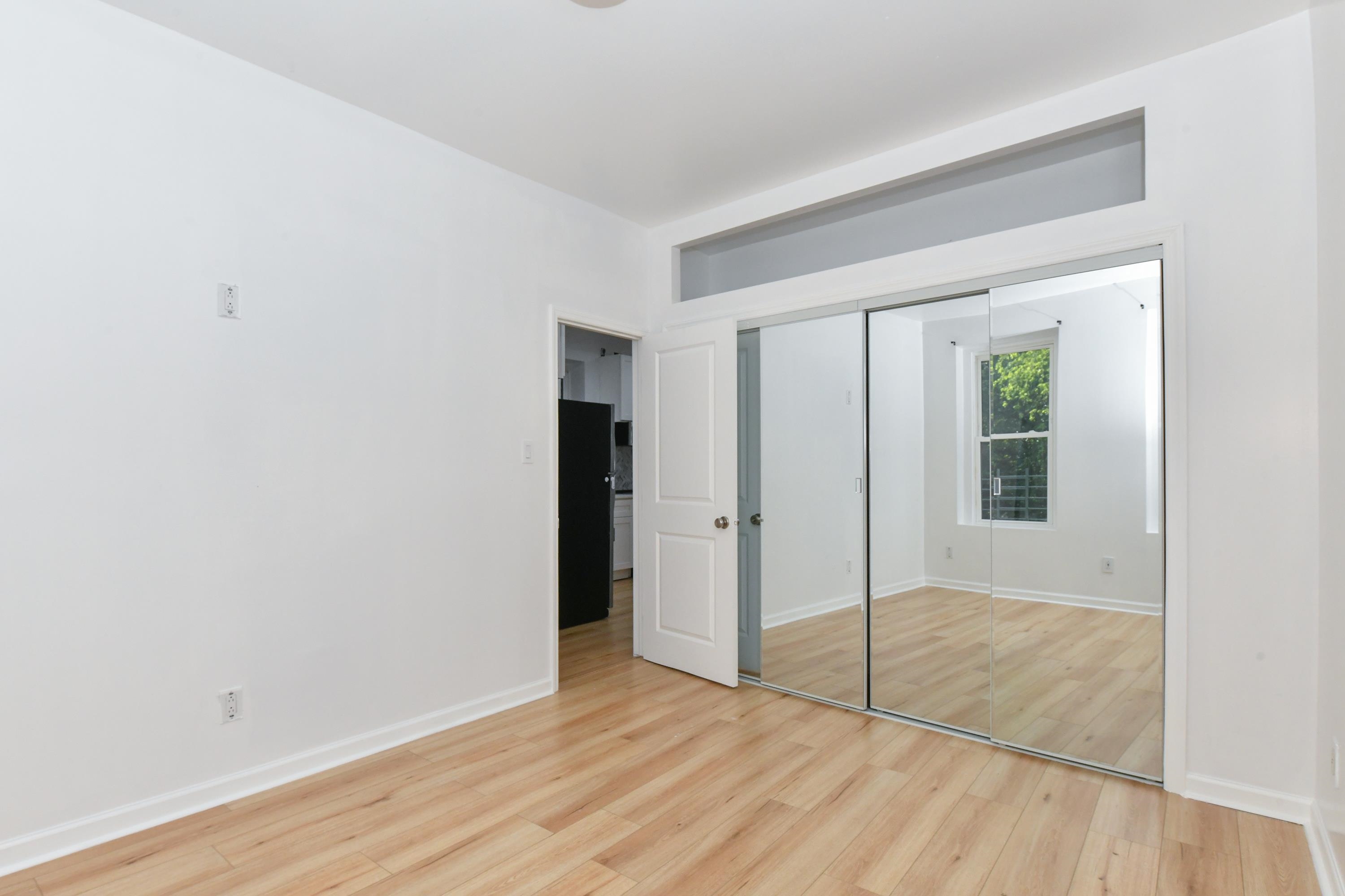 1137 50TH ST Unit: 1