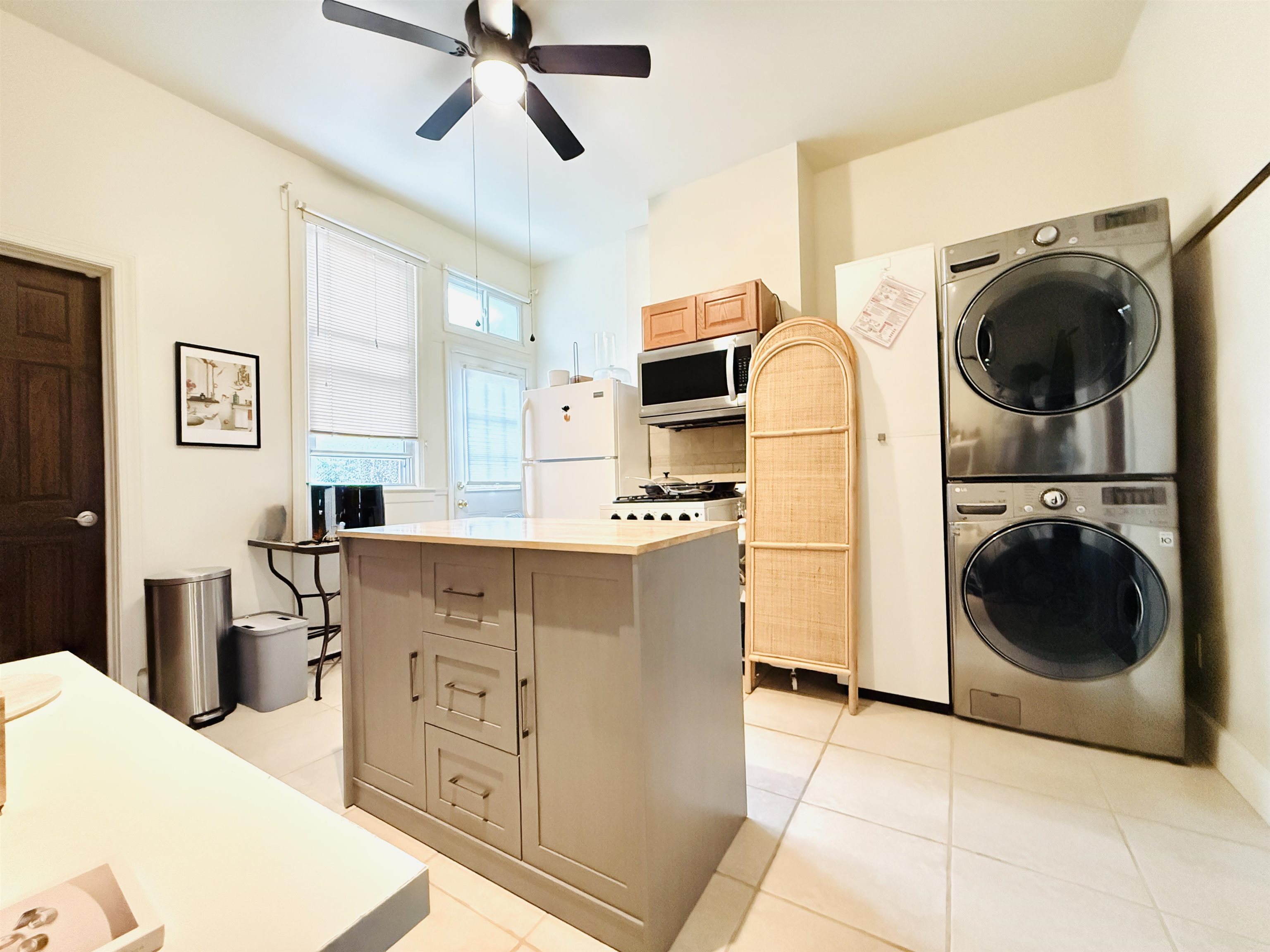 59 MONITOR ST Unit: 1R