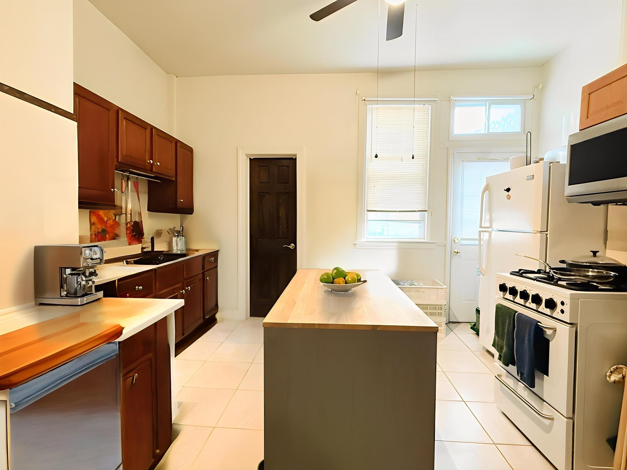 59 MONITOR ST Unit: 1R
