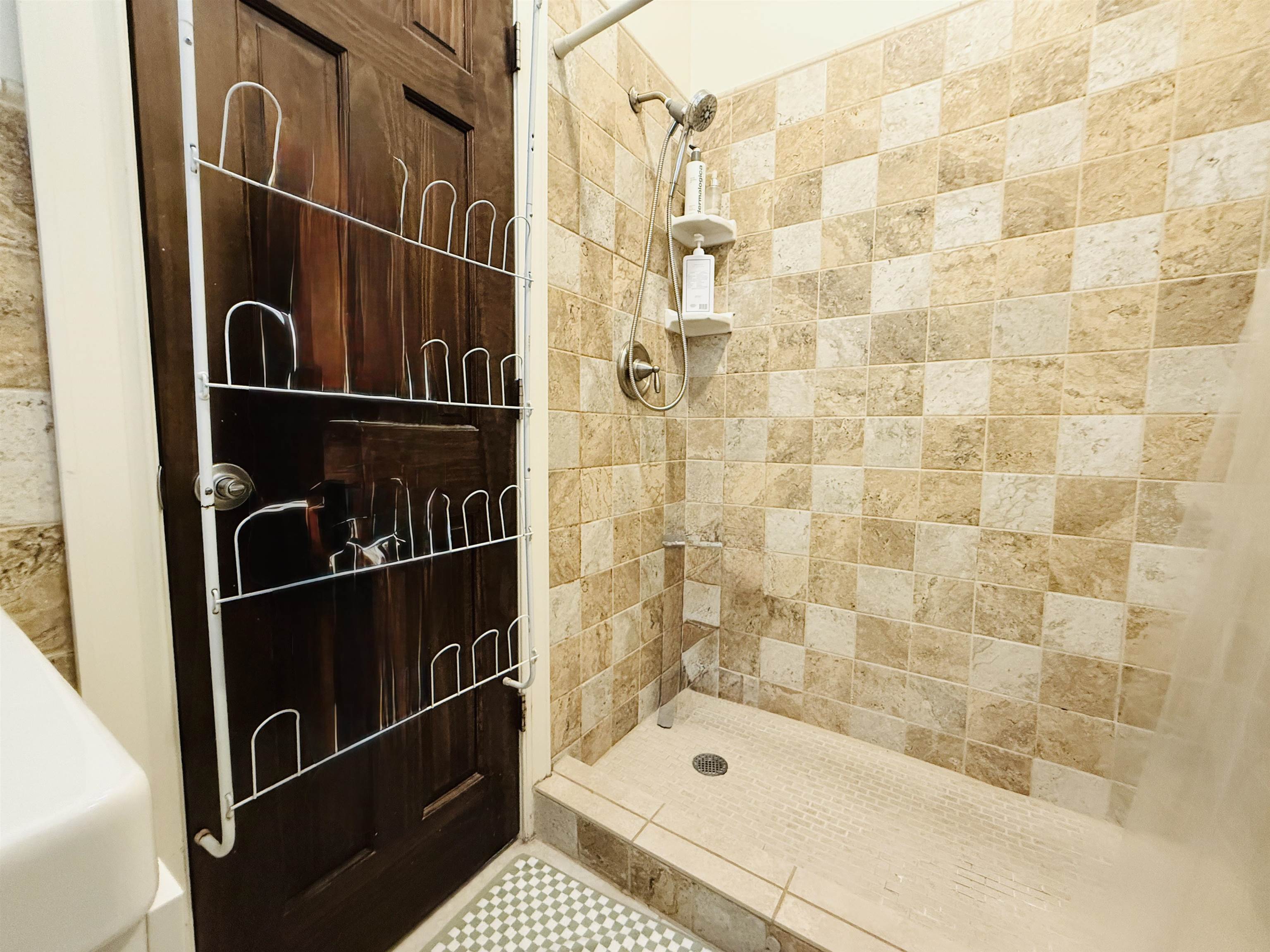 59 MONITOR ST Unit: 1R