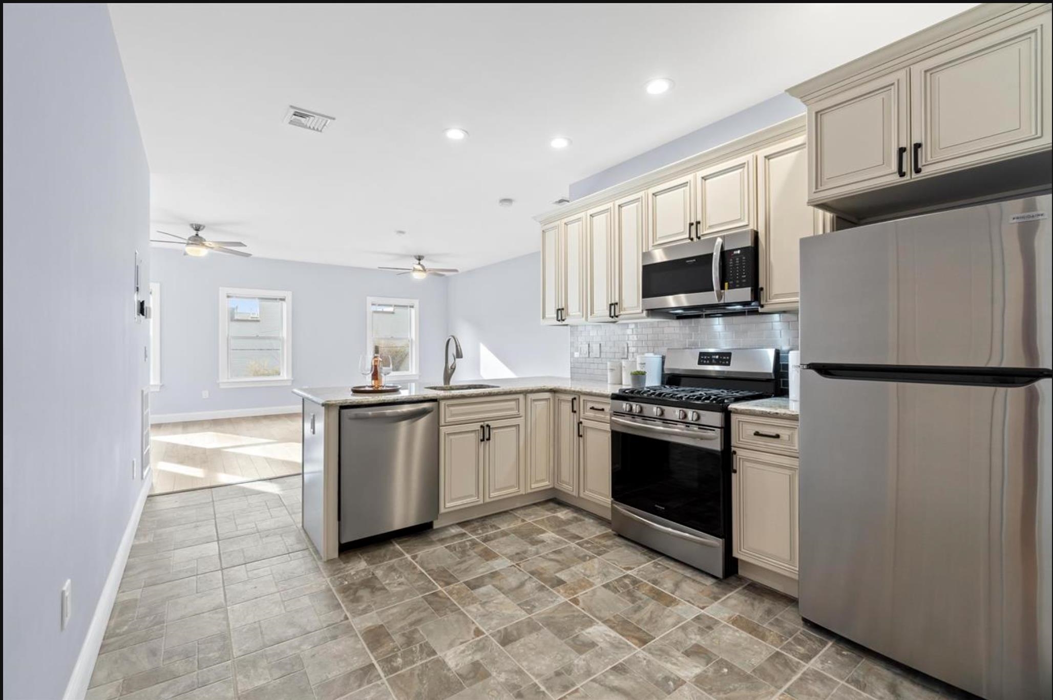 9B WEST 19TH ST Unit: Apt #2