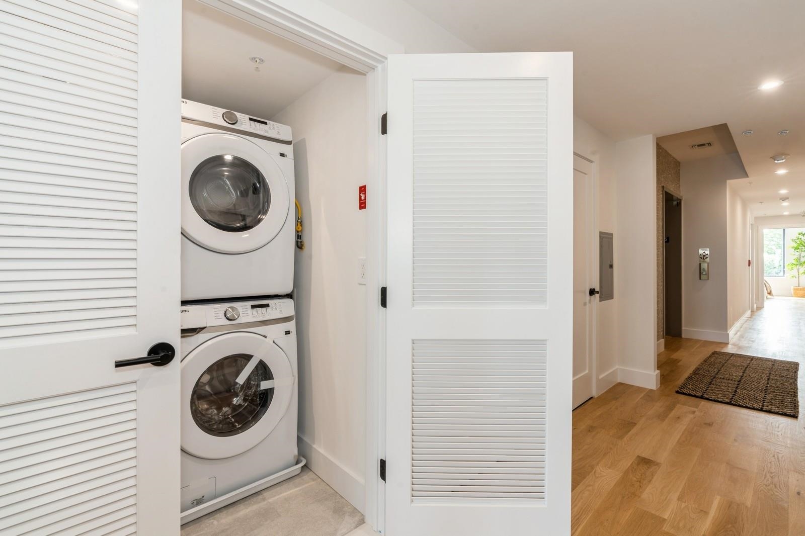 433 CENTRAL AVE Unit: PH5