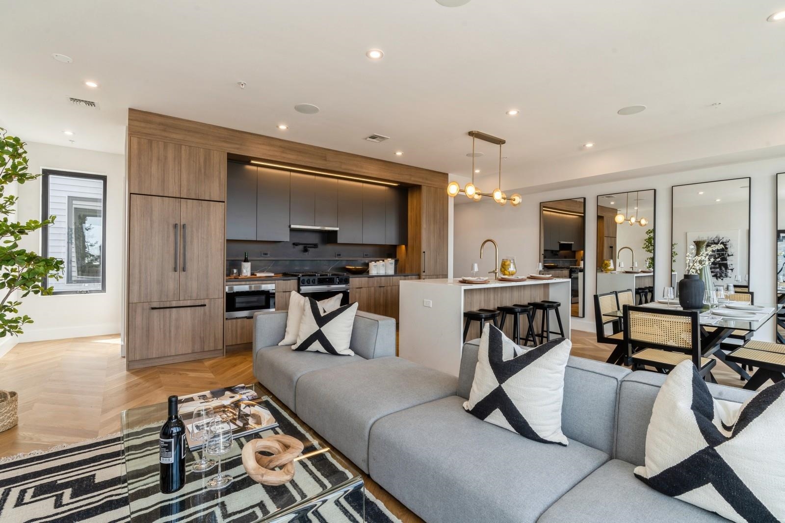 433 CENTRAL AVE Unit: PH5
