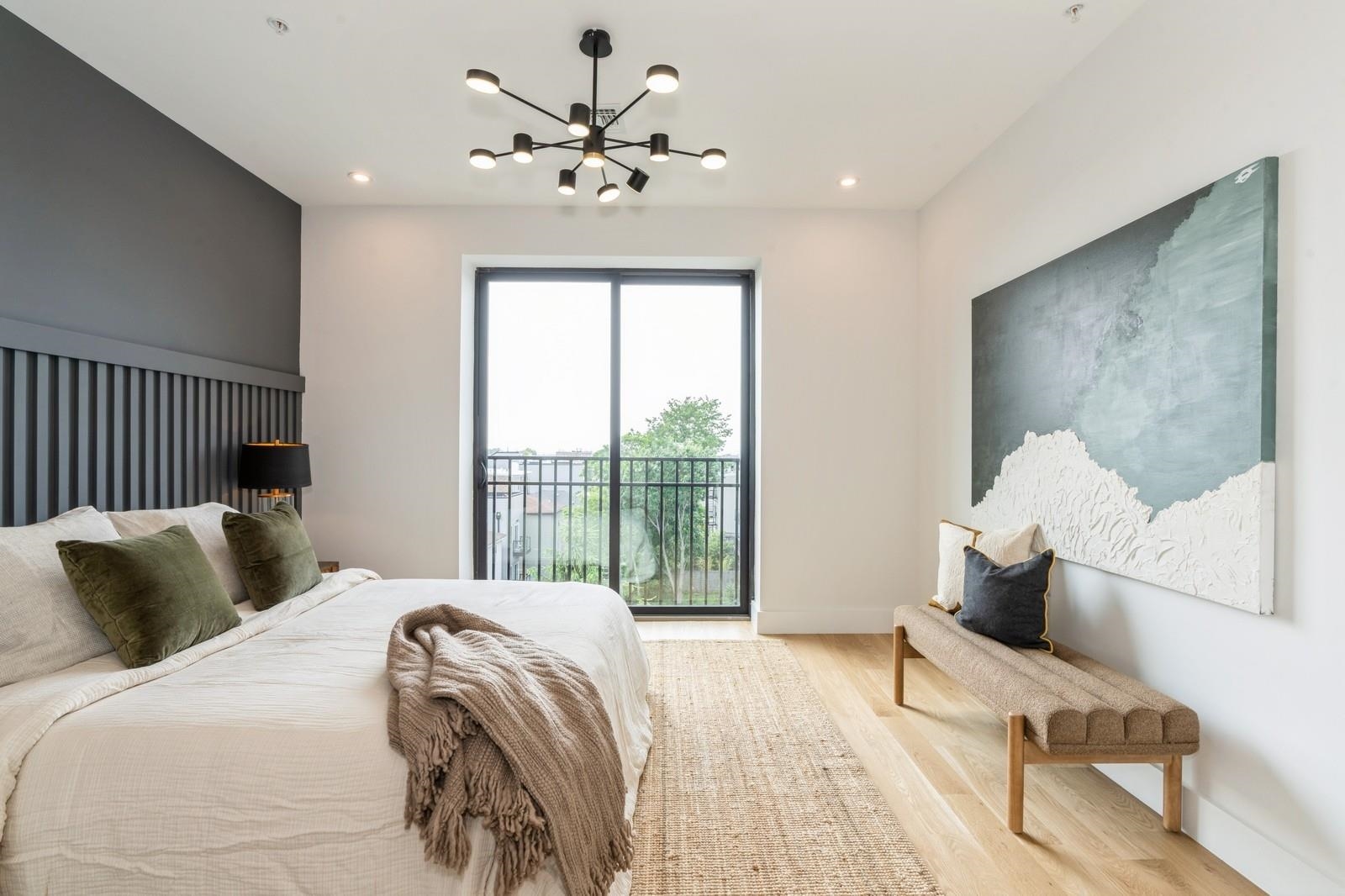 433 CENTRAL AVE Unit: PH5