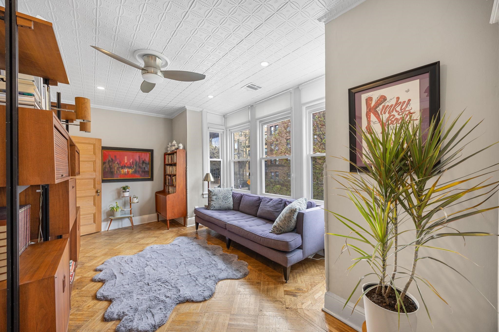 138 KENSINGTON AVE Unit: 3-A