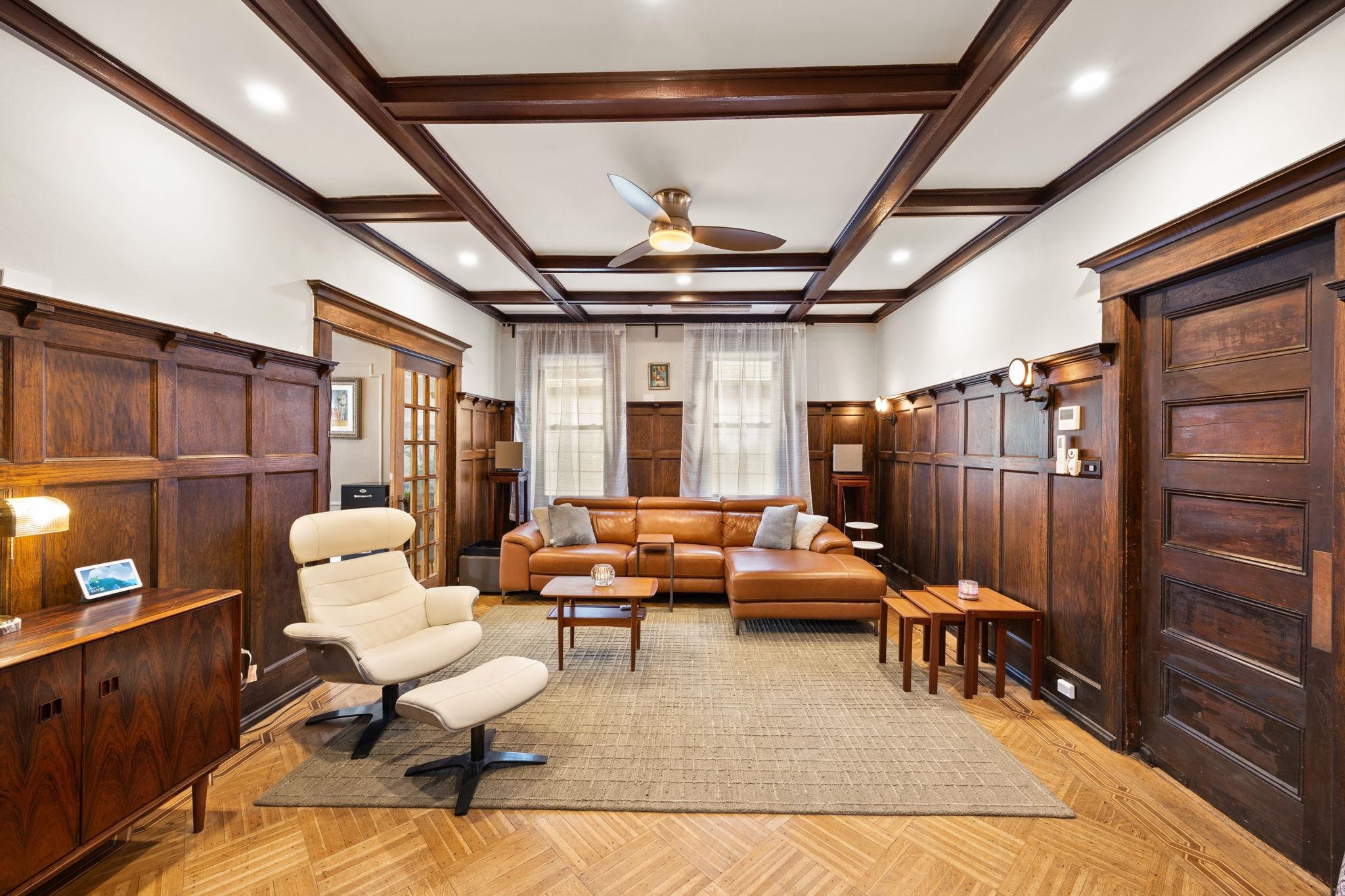 138 KENSINGTON AVE Unit: 3-A