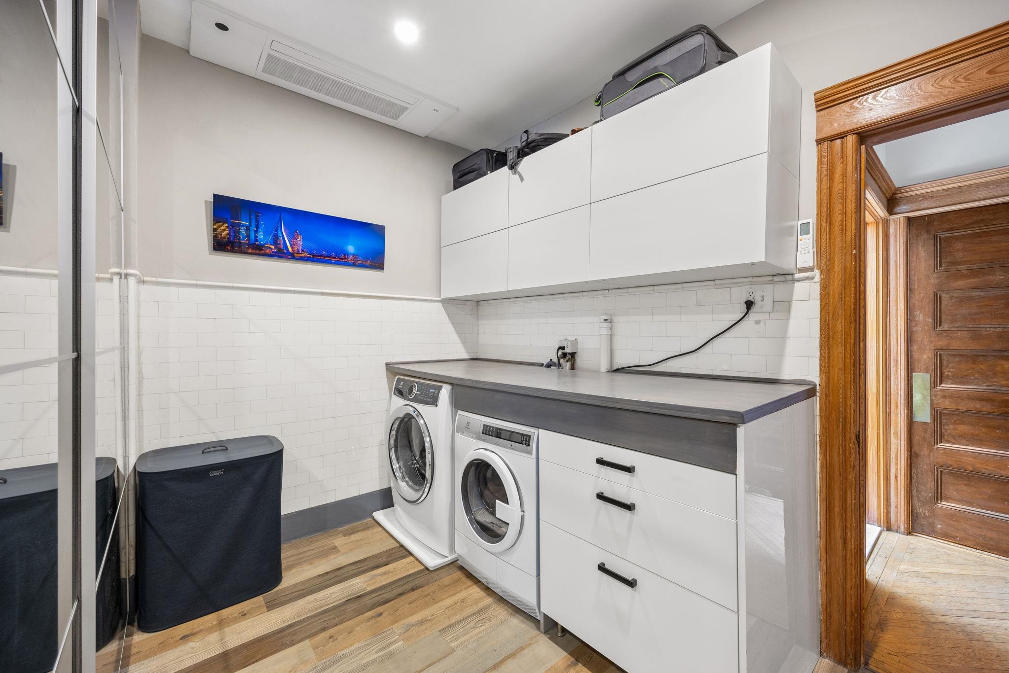 138 KENSINGTON AVE Unit: 3-A