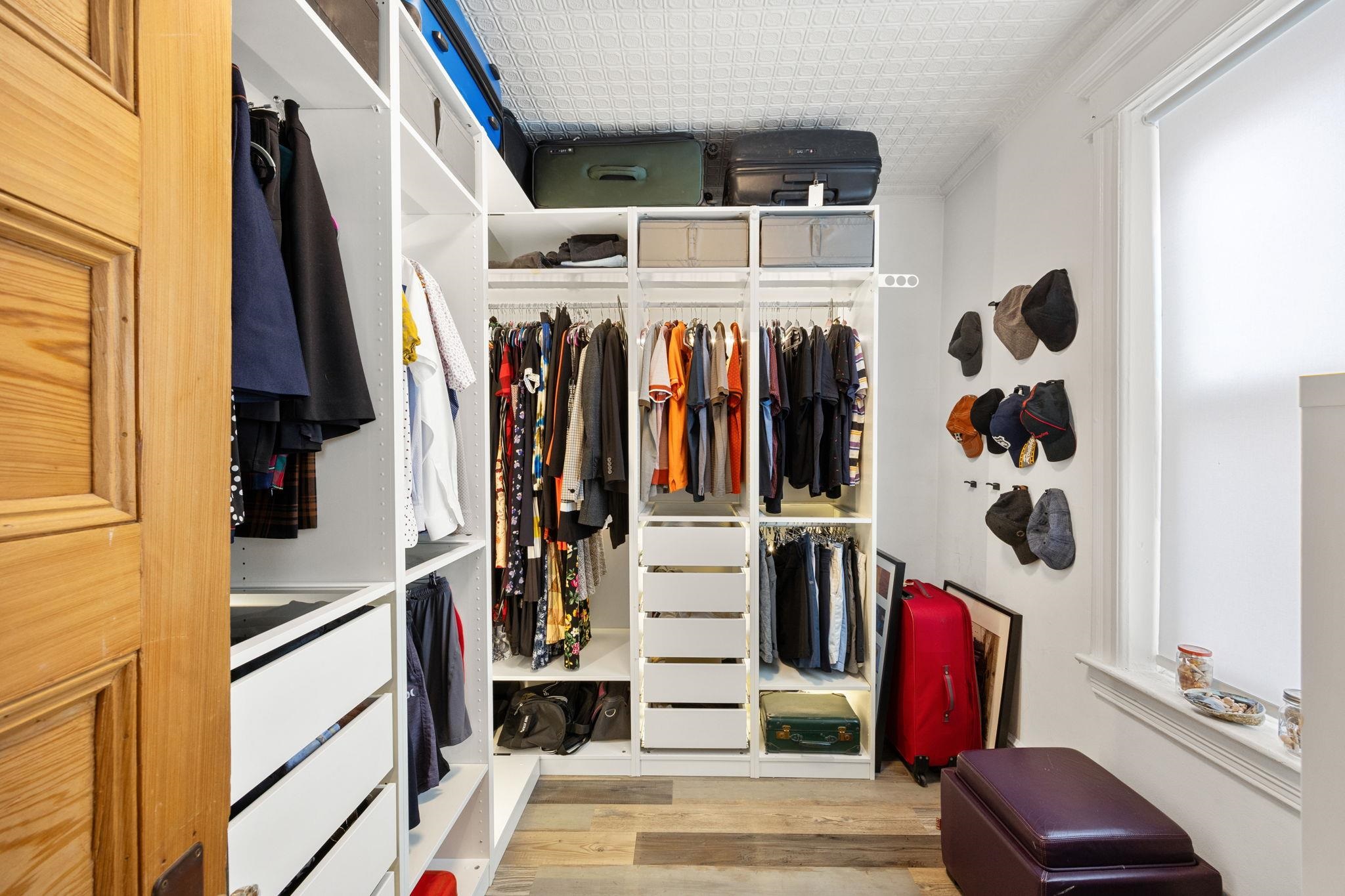 138 KENSINGTON AVE Unit: 3-A