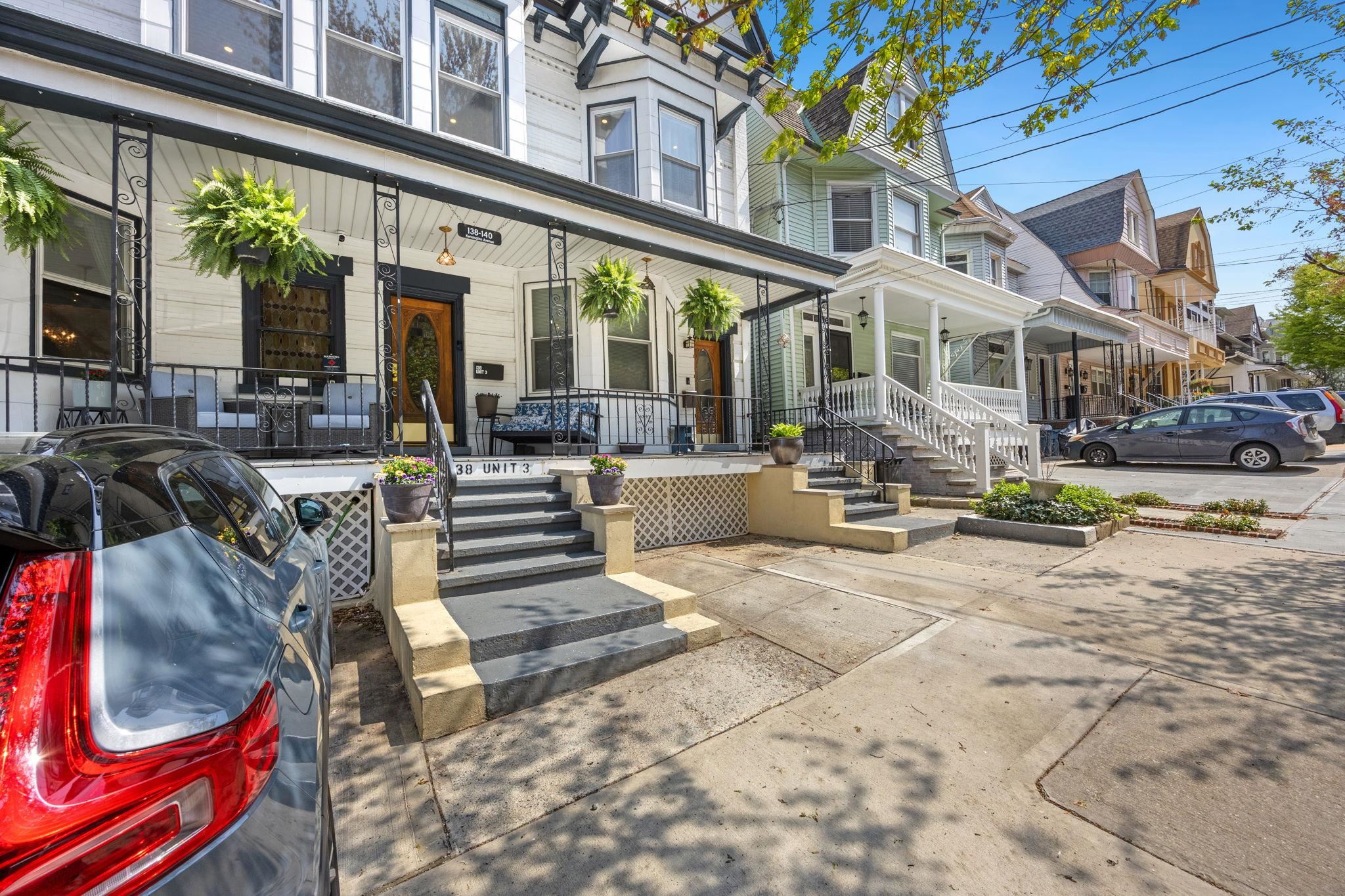 138 KENSINGTON AVE Unit: 3-A