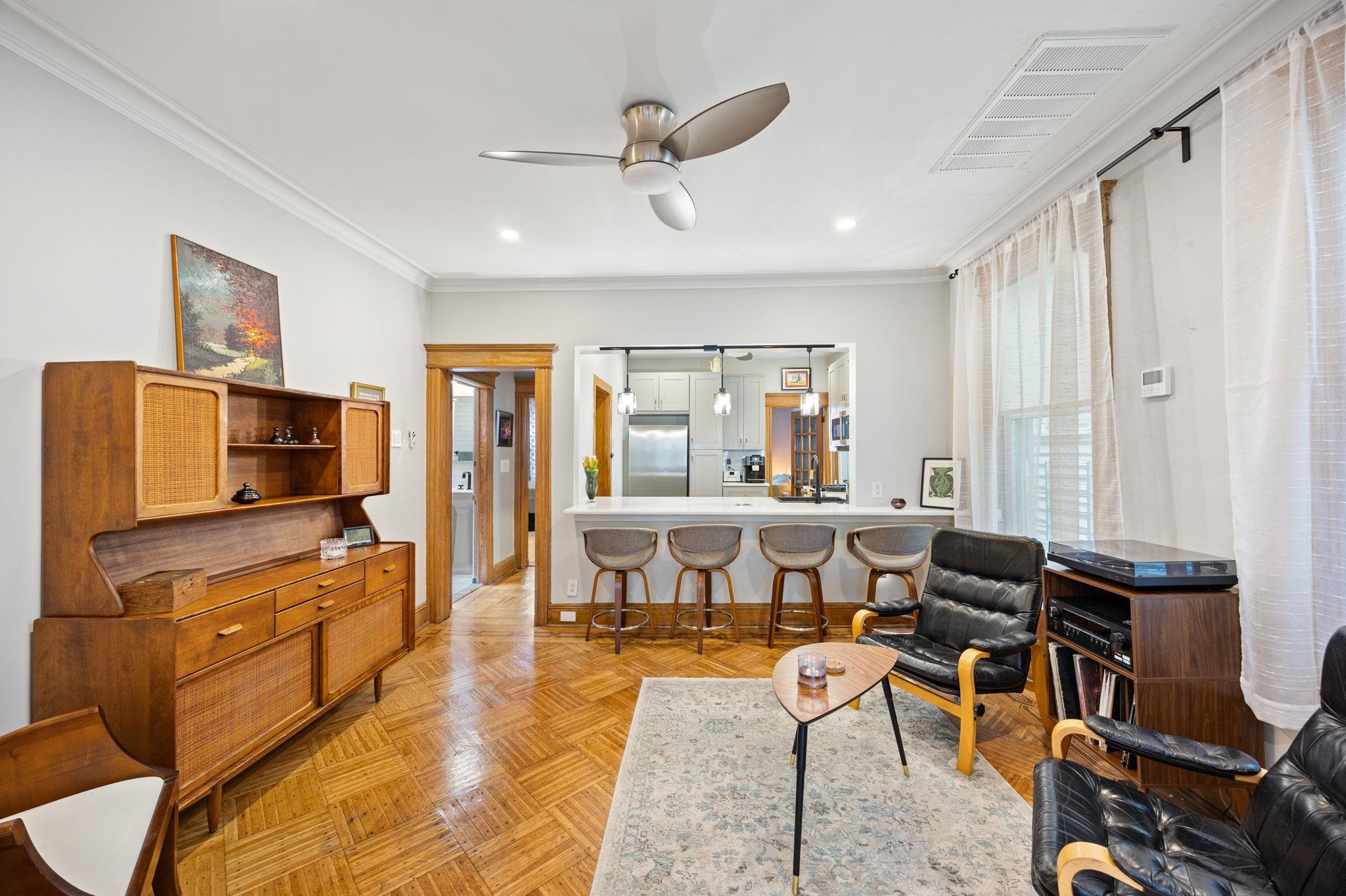 138 KENSINGTON AVE Unit: 3-A