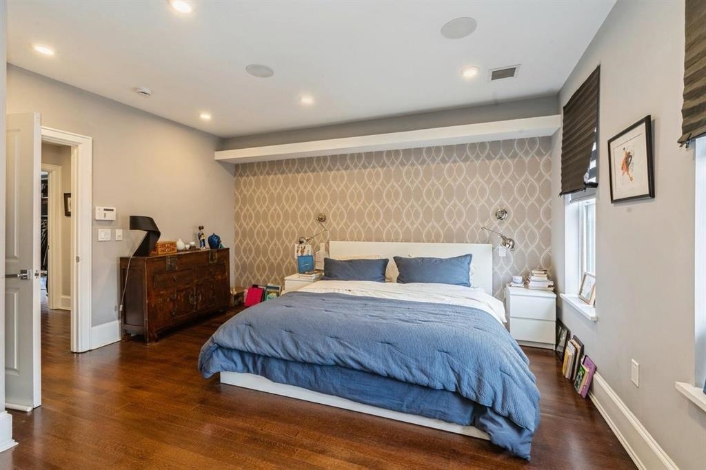 225 8TH ST