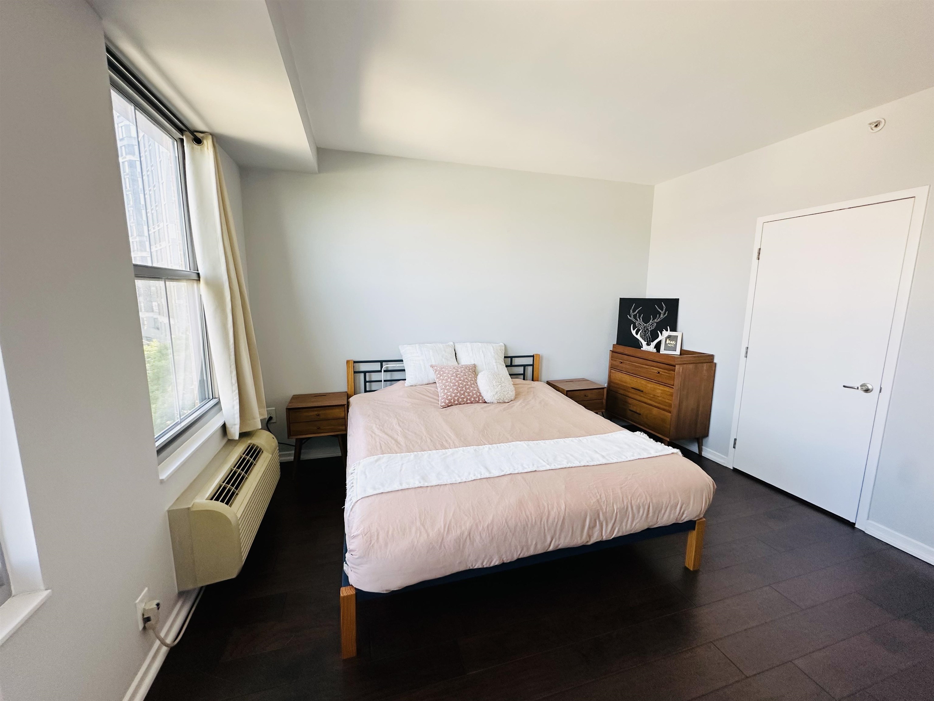149 ESSEX ST Unit: 5S