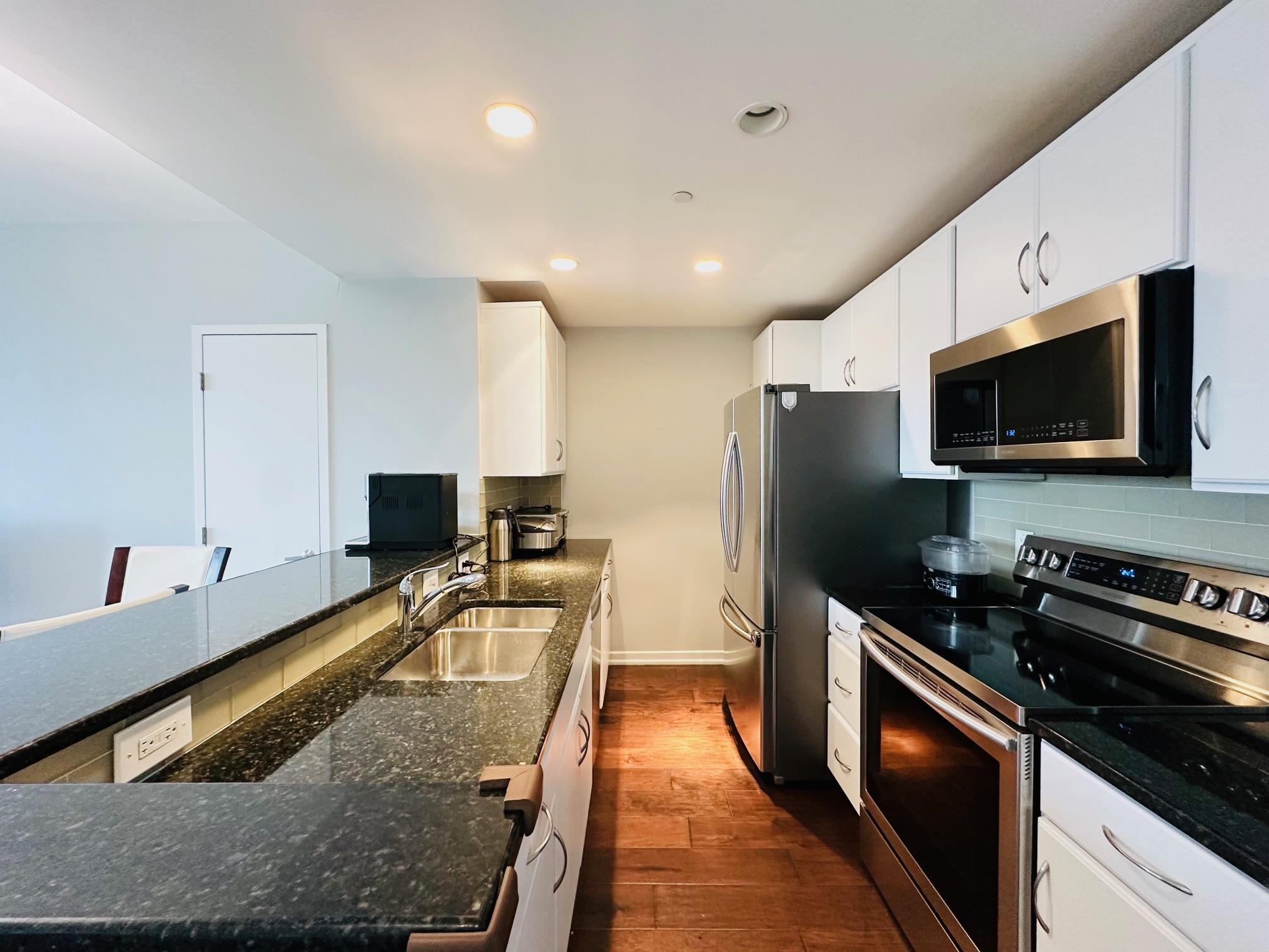149 ESSEX ST Unit: 5S