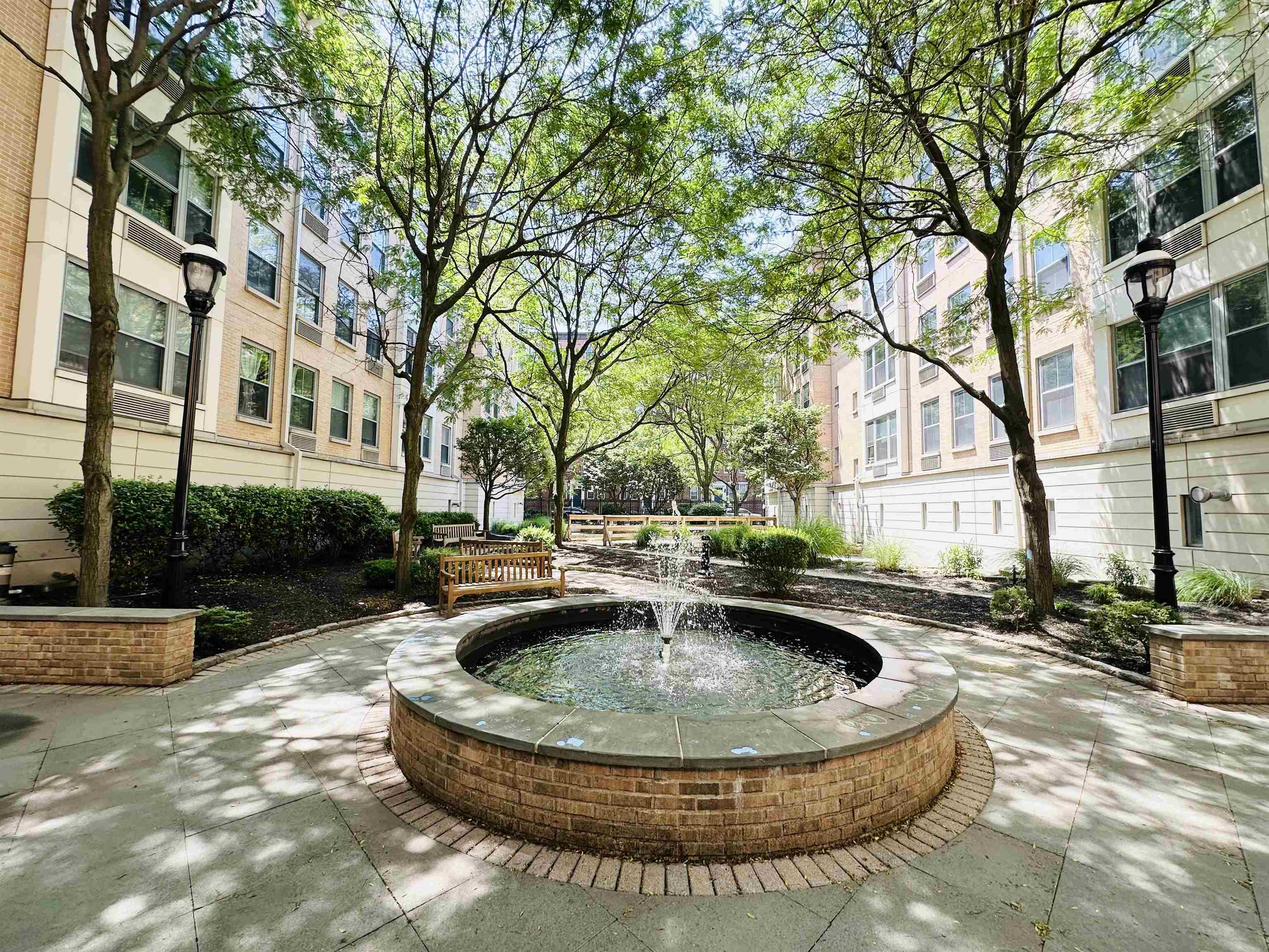 149 ESSEX ST Unit: 5S