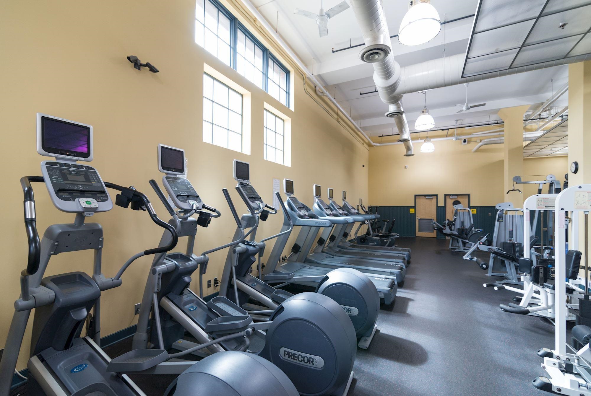 227 CHRISTOPHER COLUMBUS DR Unit: B-234