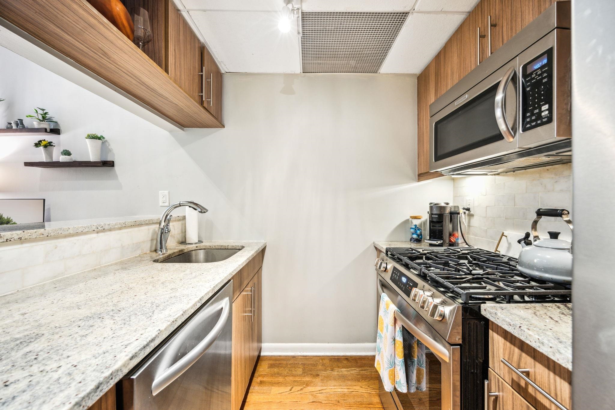227 CHRISTOPHER COLUMBUS DR Unit: B-234
