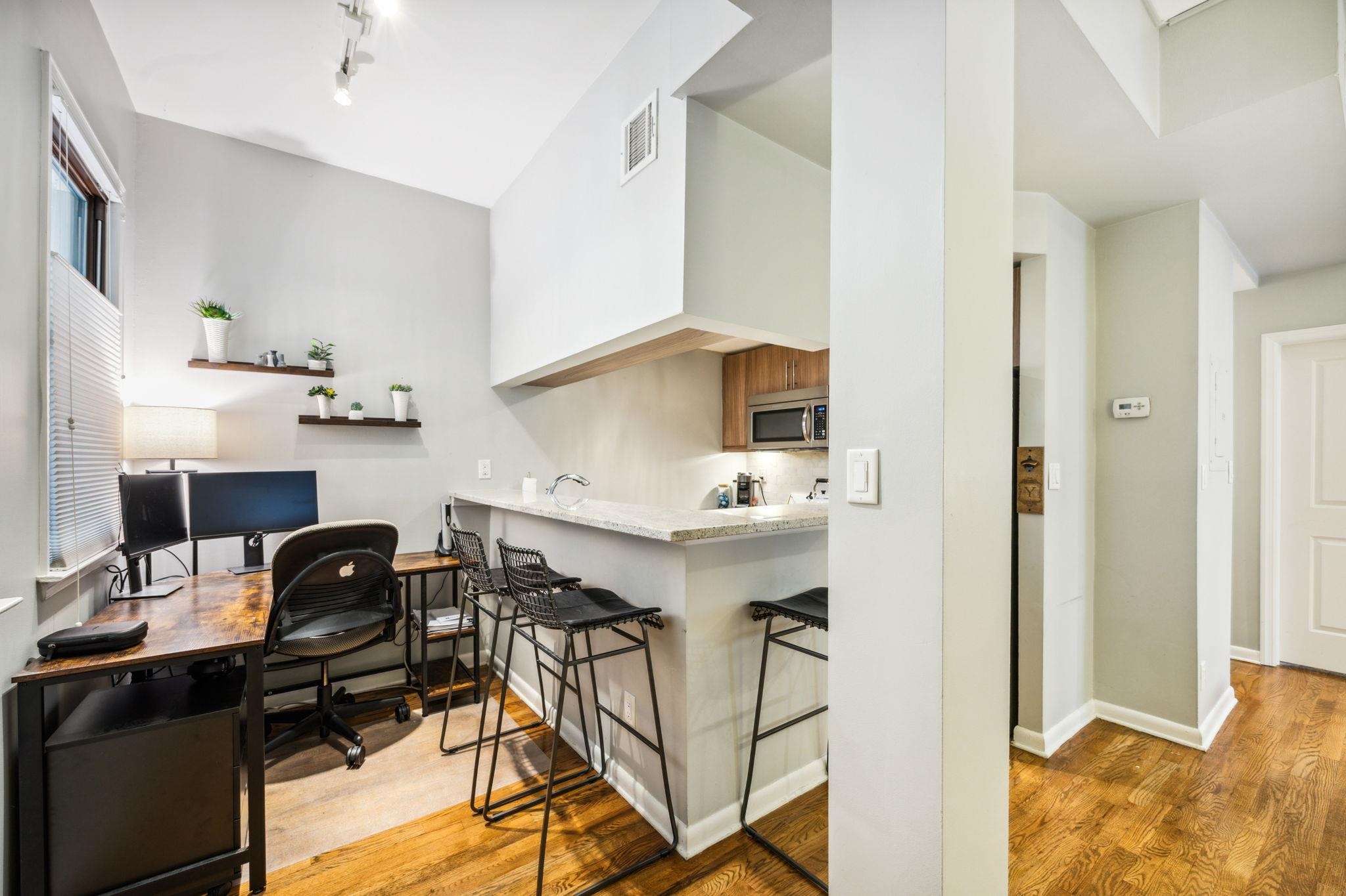 227 CHRISTOPHER COLUMBUS DR Unit: B-234