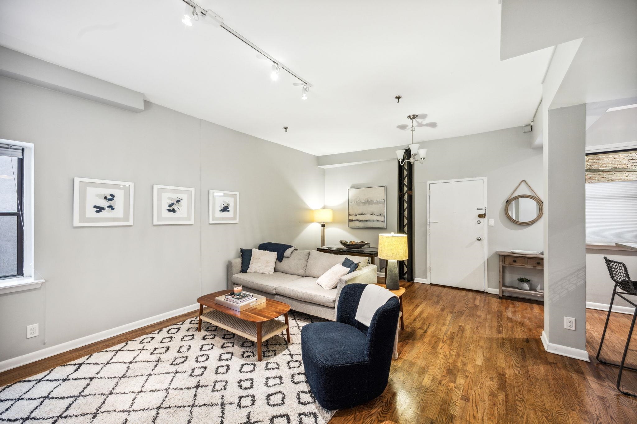 227 CHRISTOPHER COLUMBUS DR Unit: B-234