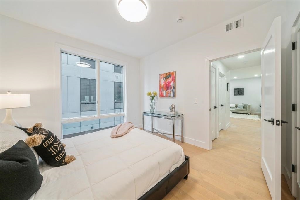 160 BRUNSWICK ST Unit: 405