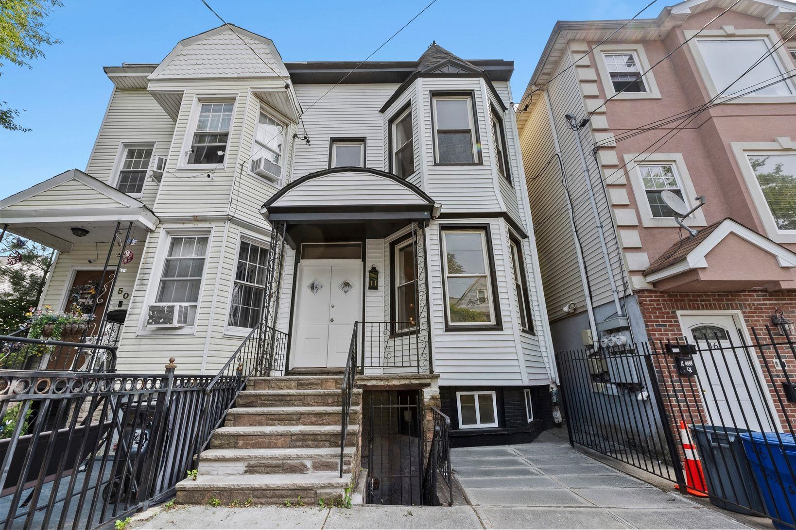 48 ARMSTRONG AVE