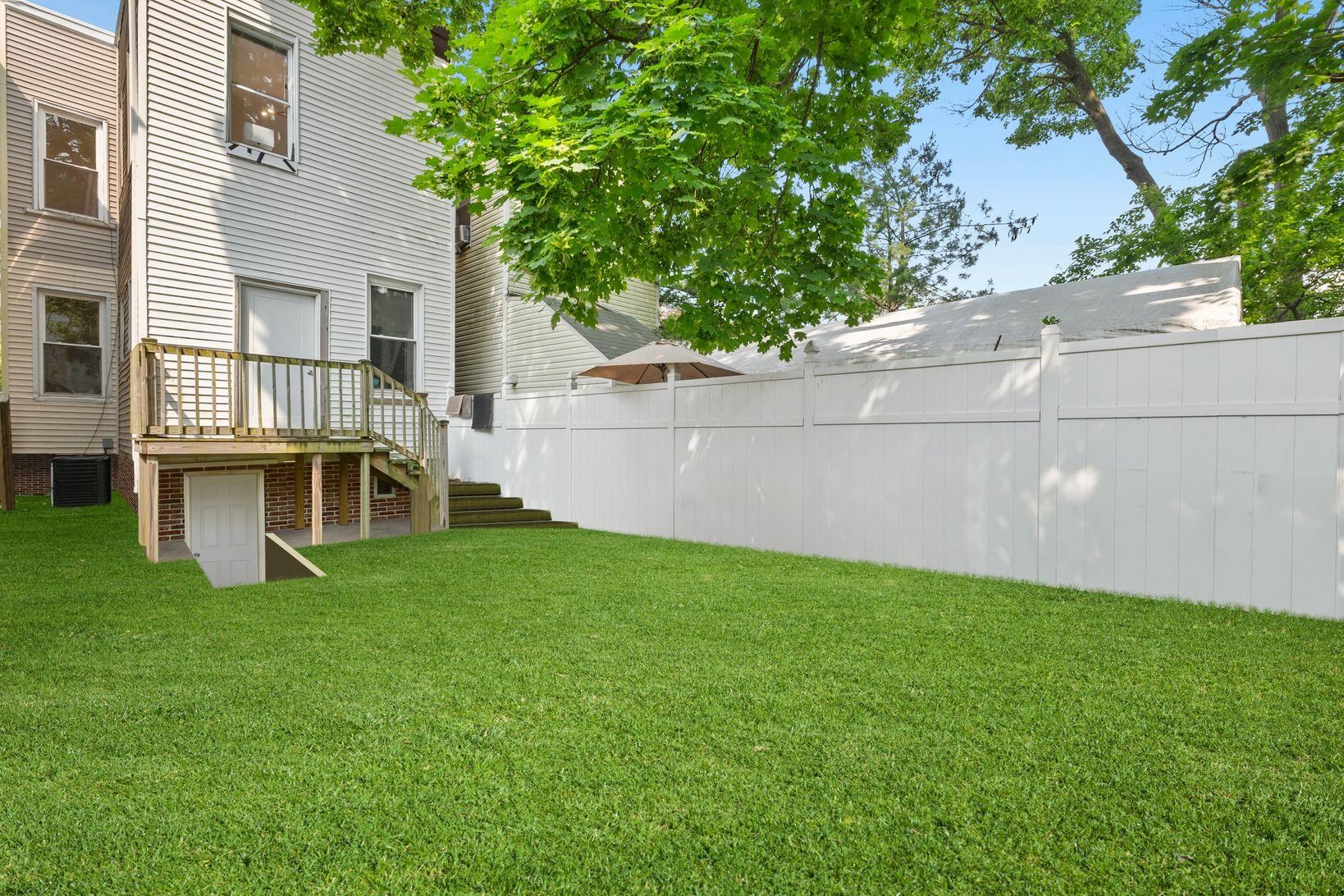 48 ARMSTRONG AVE