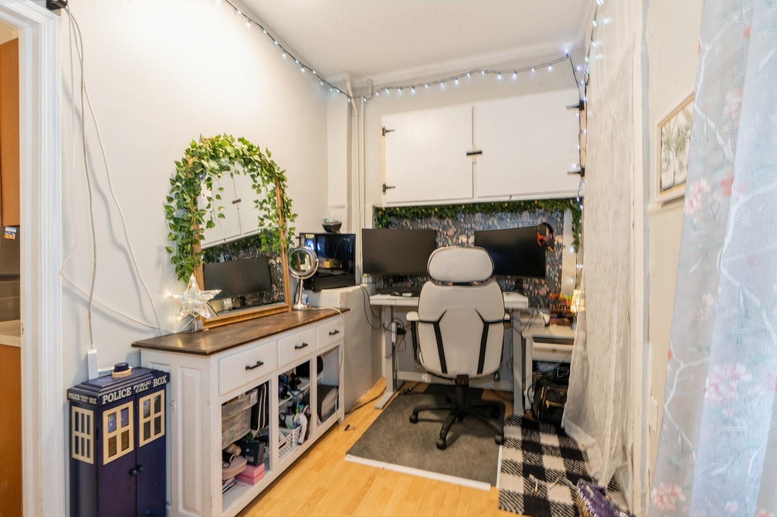 146 HOPKINS AVE