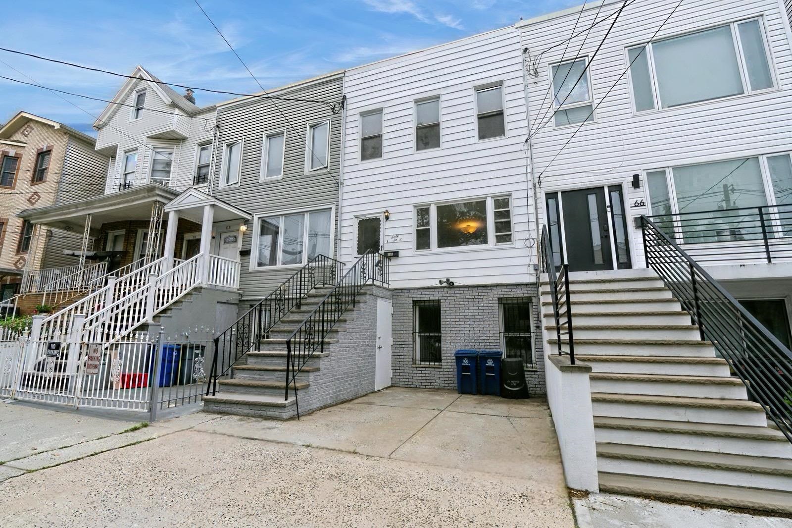 66.5 CHARLES ST