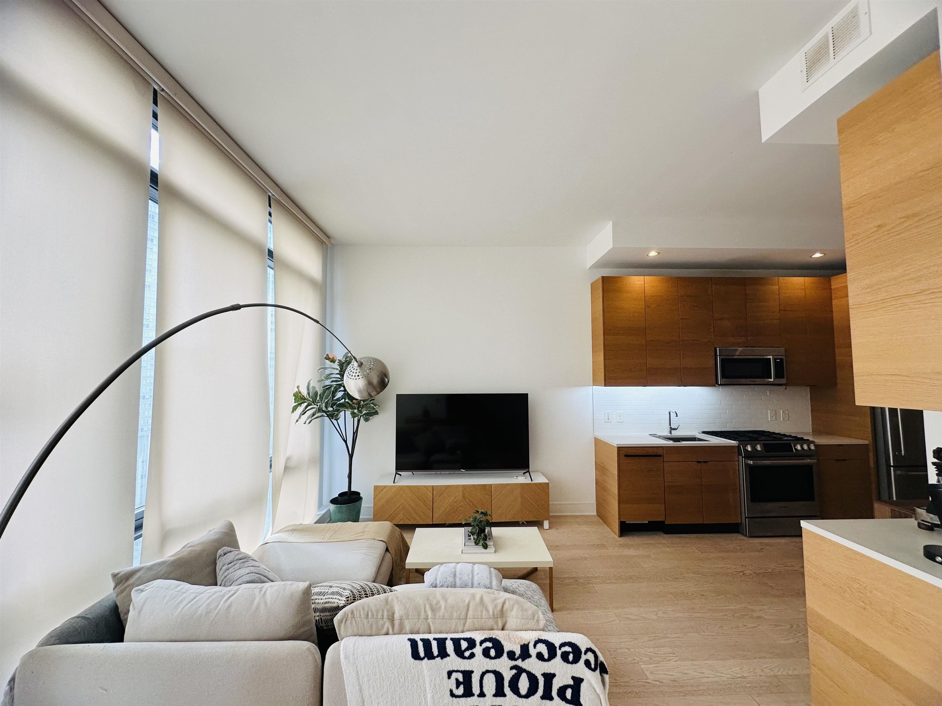 10 PROVOST ST Unit: 2505