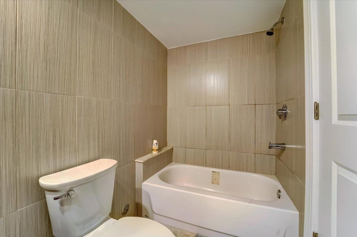 2765 KENNEDY BLVD Unit: 1