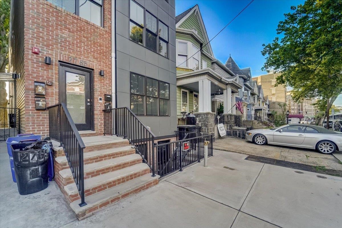 2765 KENNEDY BLVD Unit: 1