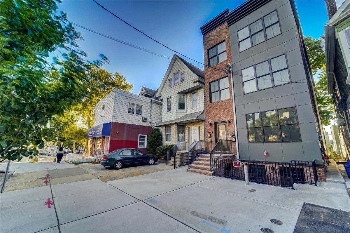 2765 KENNEDY BLVD Unit: 1