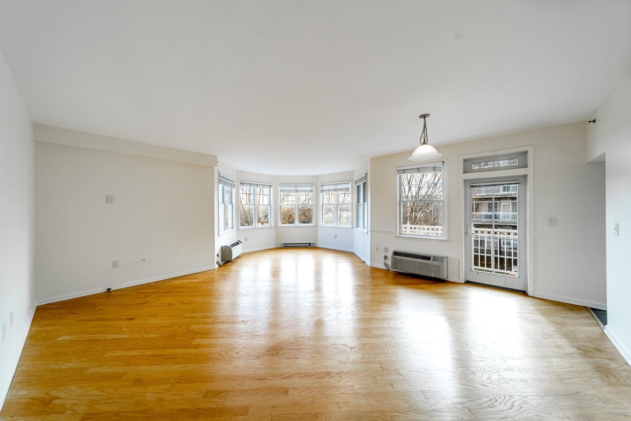 15 ENTERPRISE CT Unit: 203