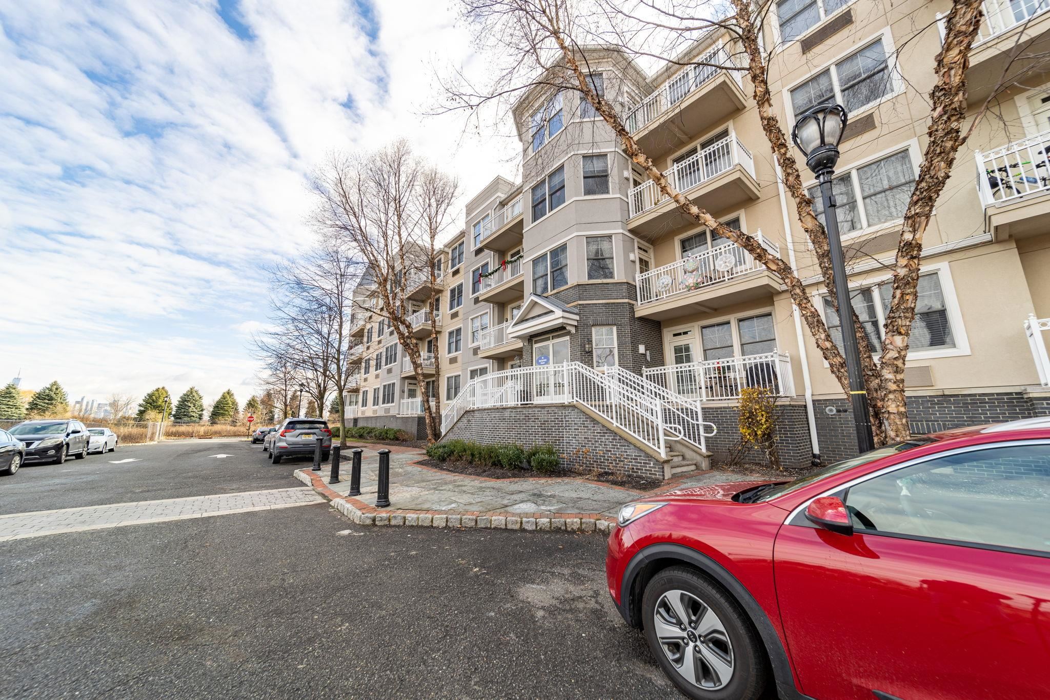 15 ENTERPRISE CT Unit: 203