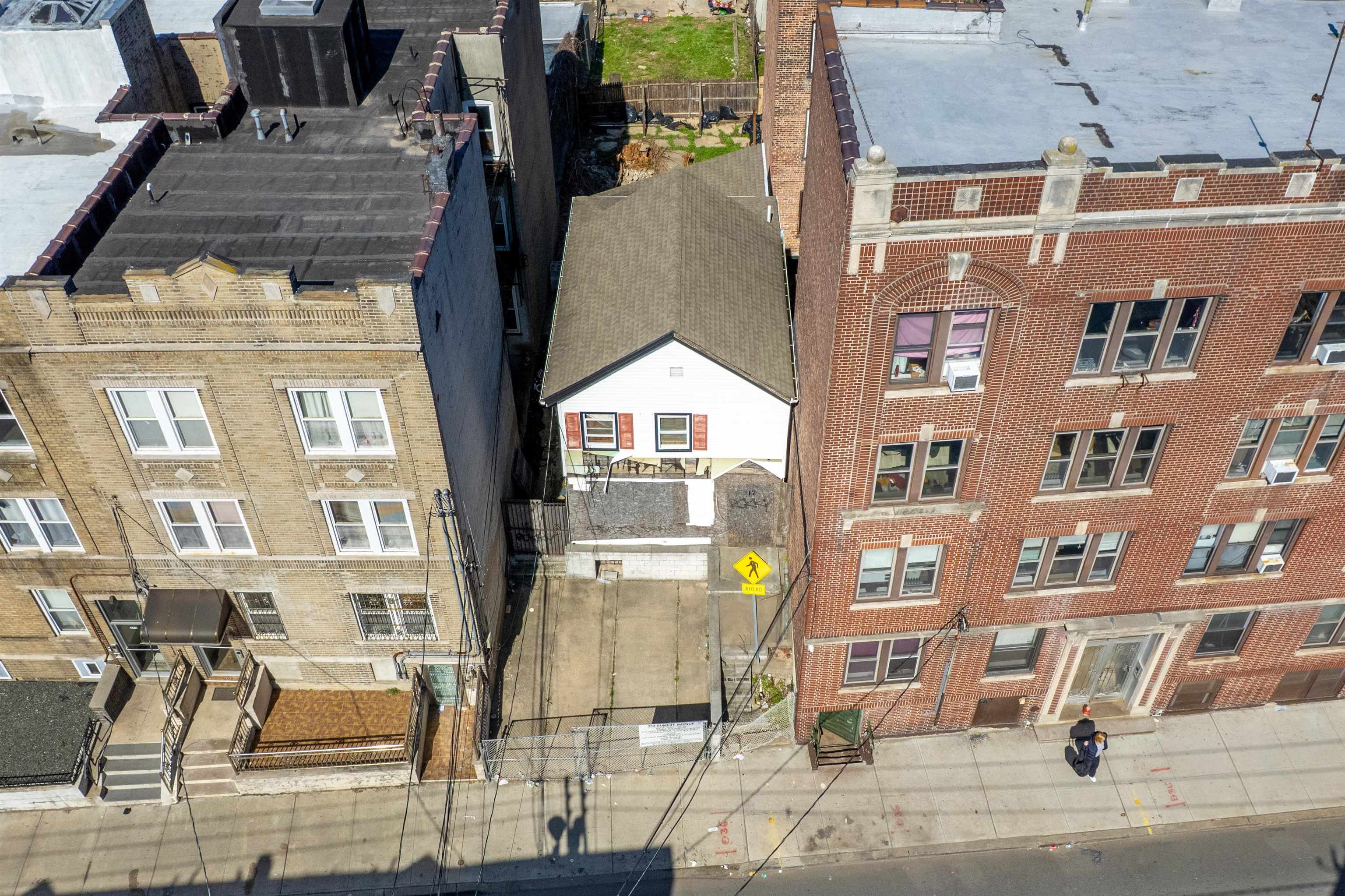 317 SUMMIT AVE