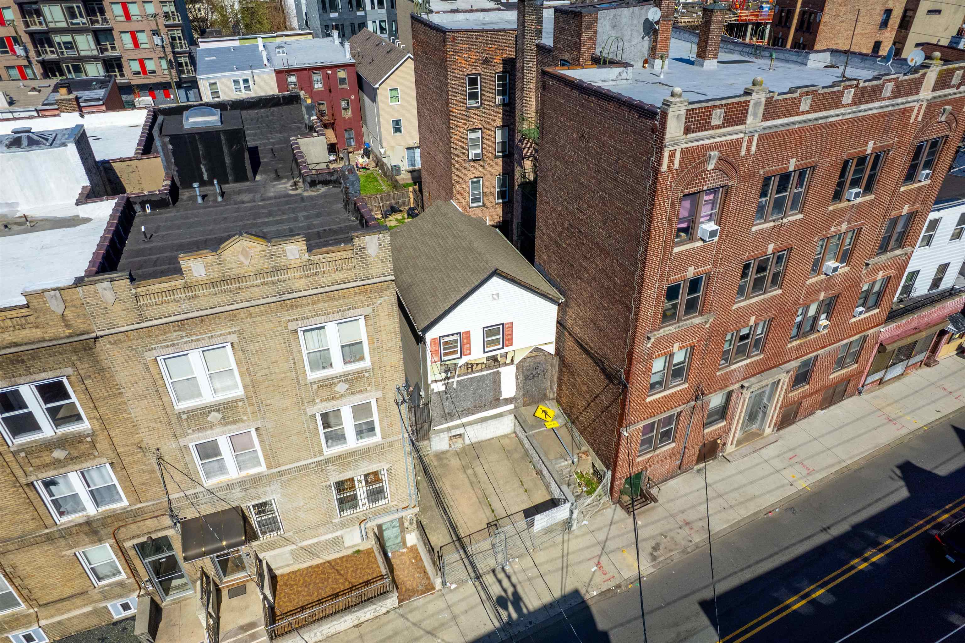 317 SUMMIT AVE