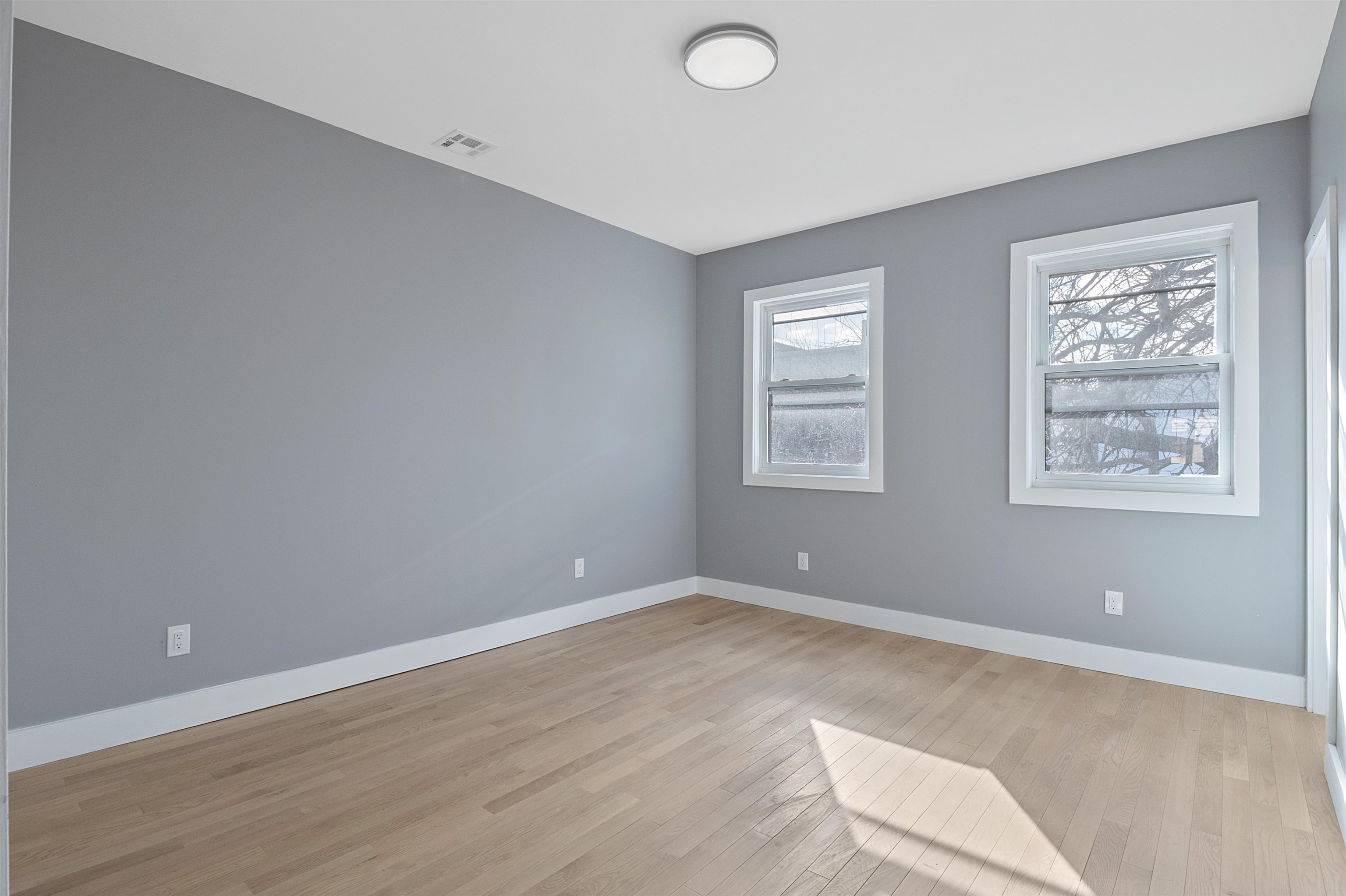 95 CLAREMONT AVE