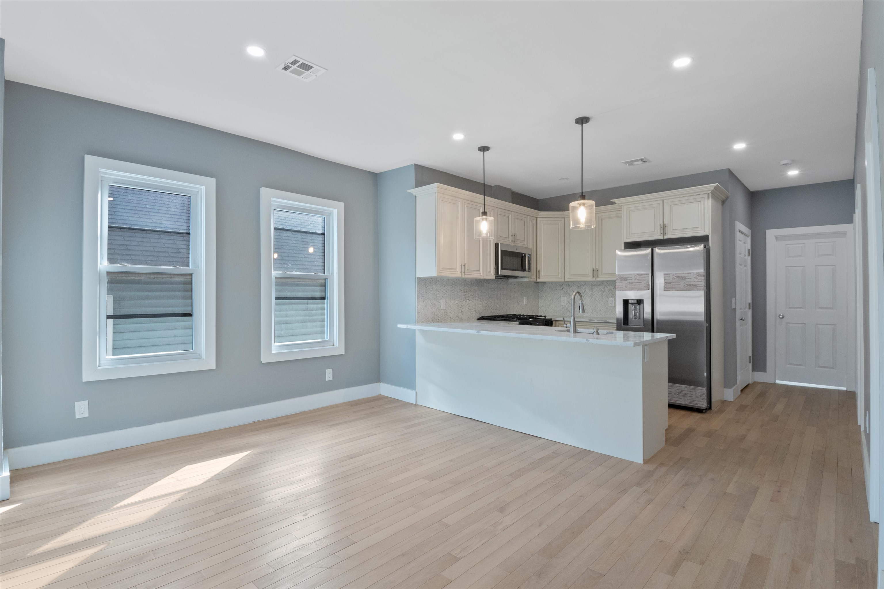 95 CLAREMONT AVE