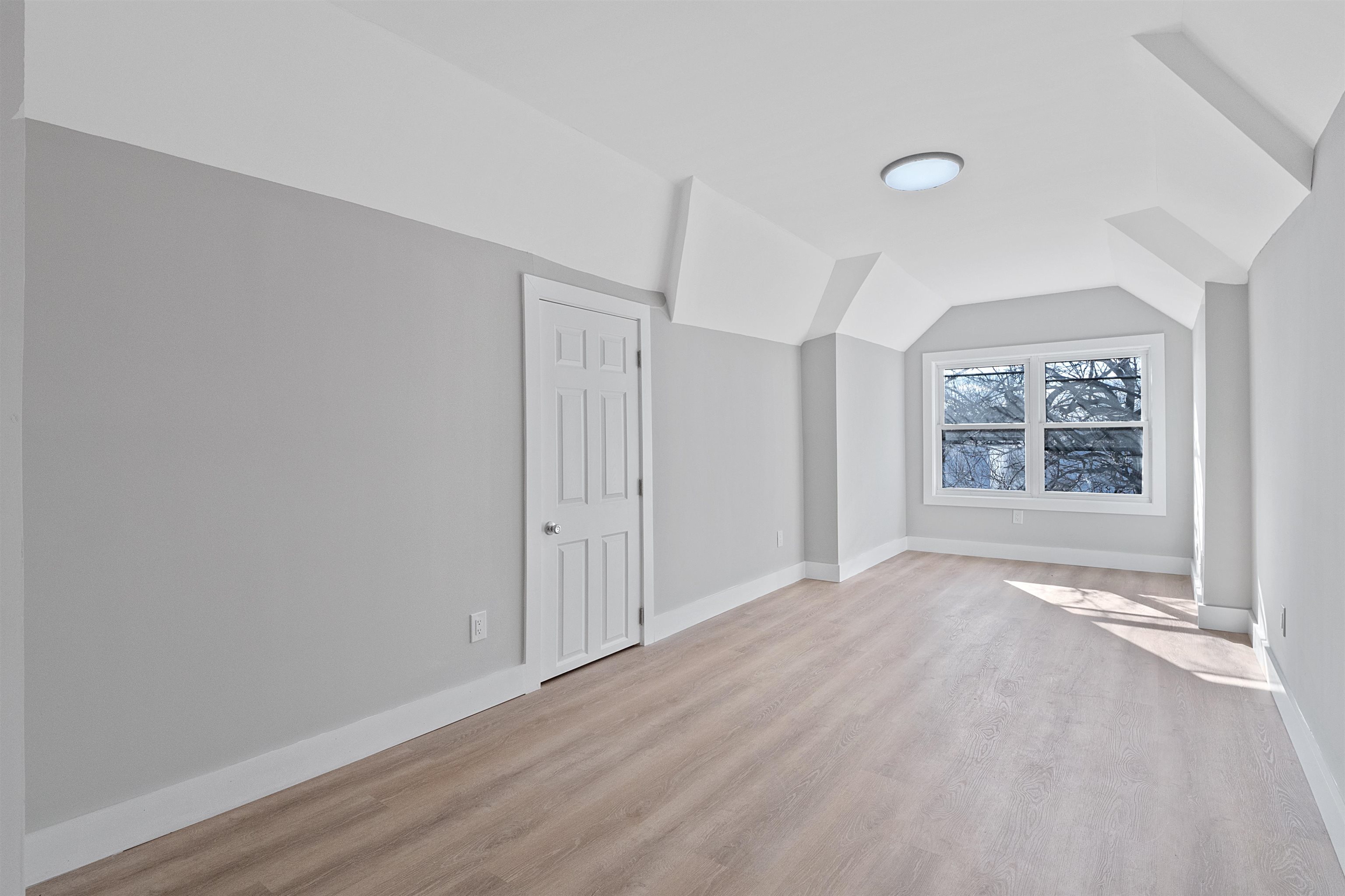 95 CLAREMONT AVE