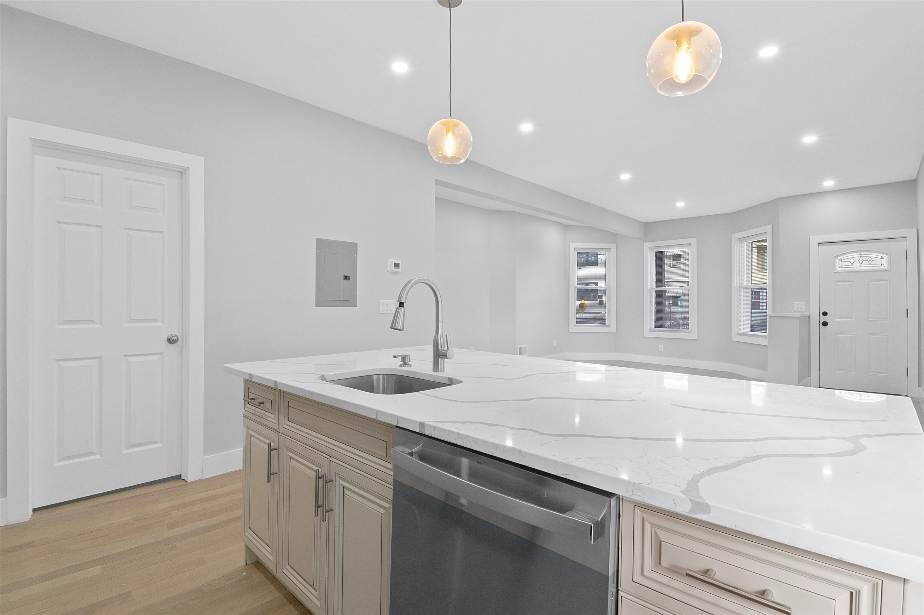 95 CLAREMONT AVE