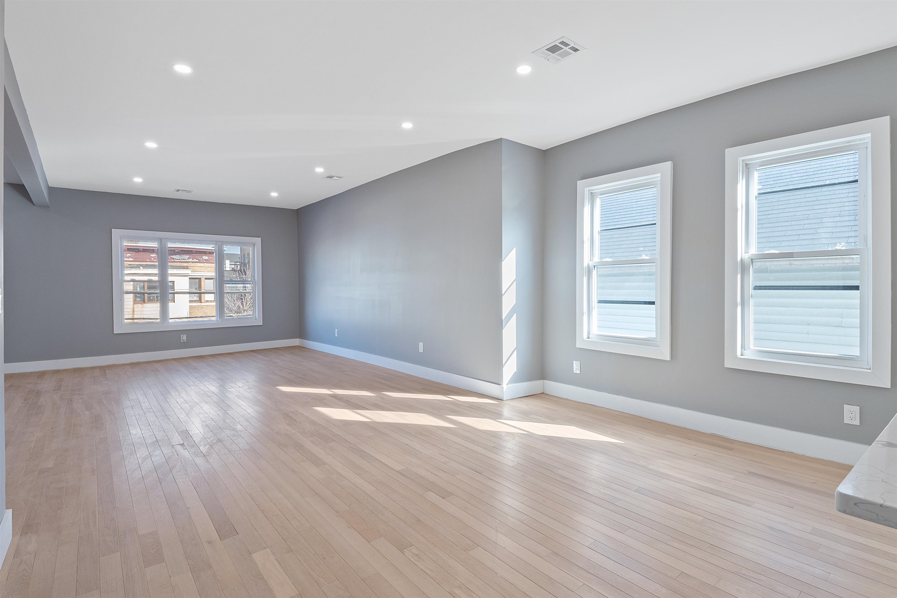 95 CLAREMONT AVE
