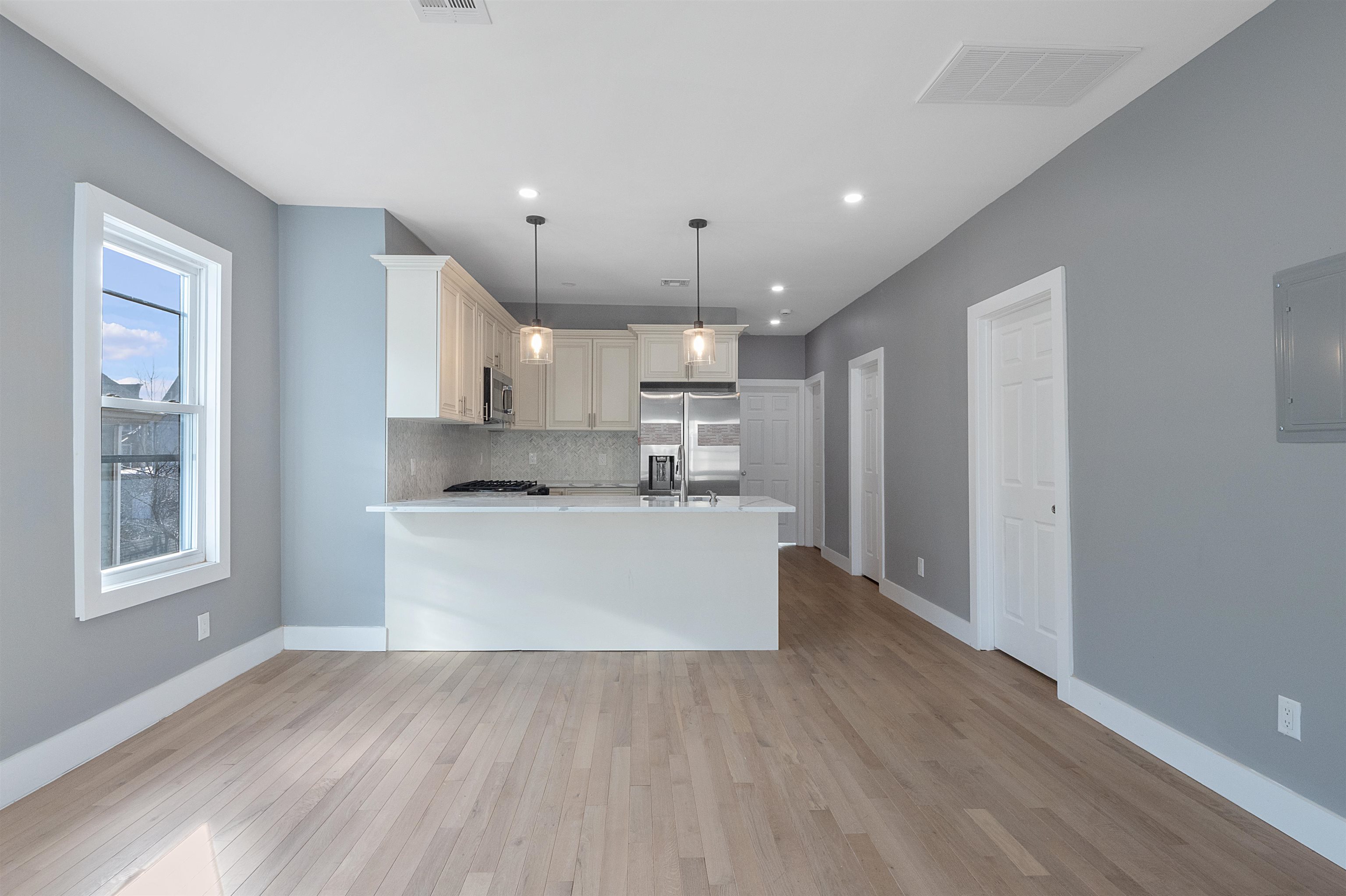 95 CLAREMONT AVE