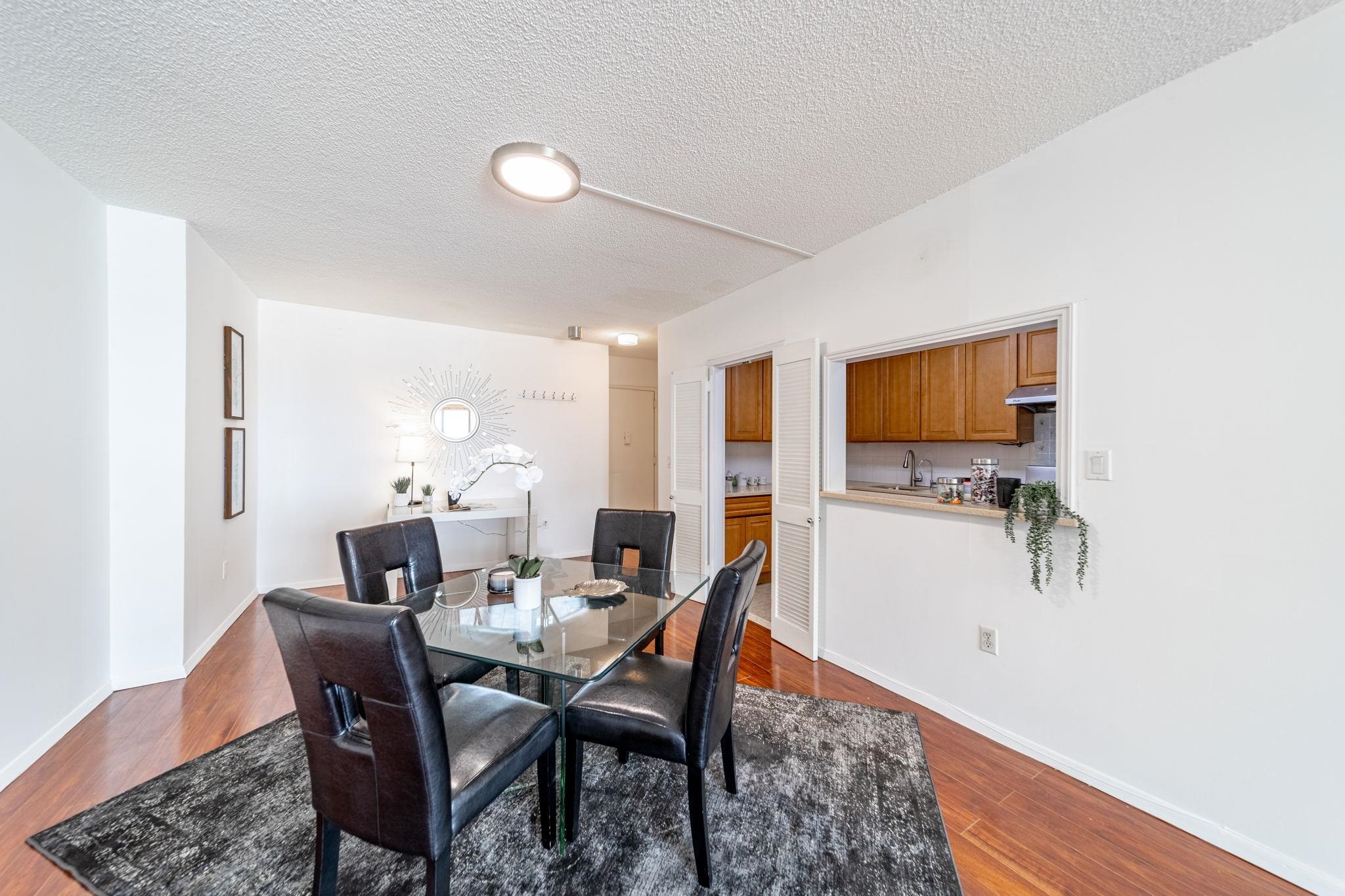 45 RIVER DR SOUTH Unit: 2002