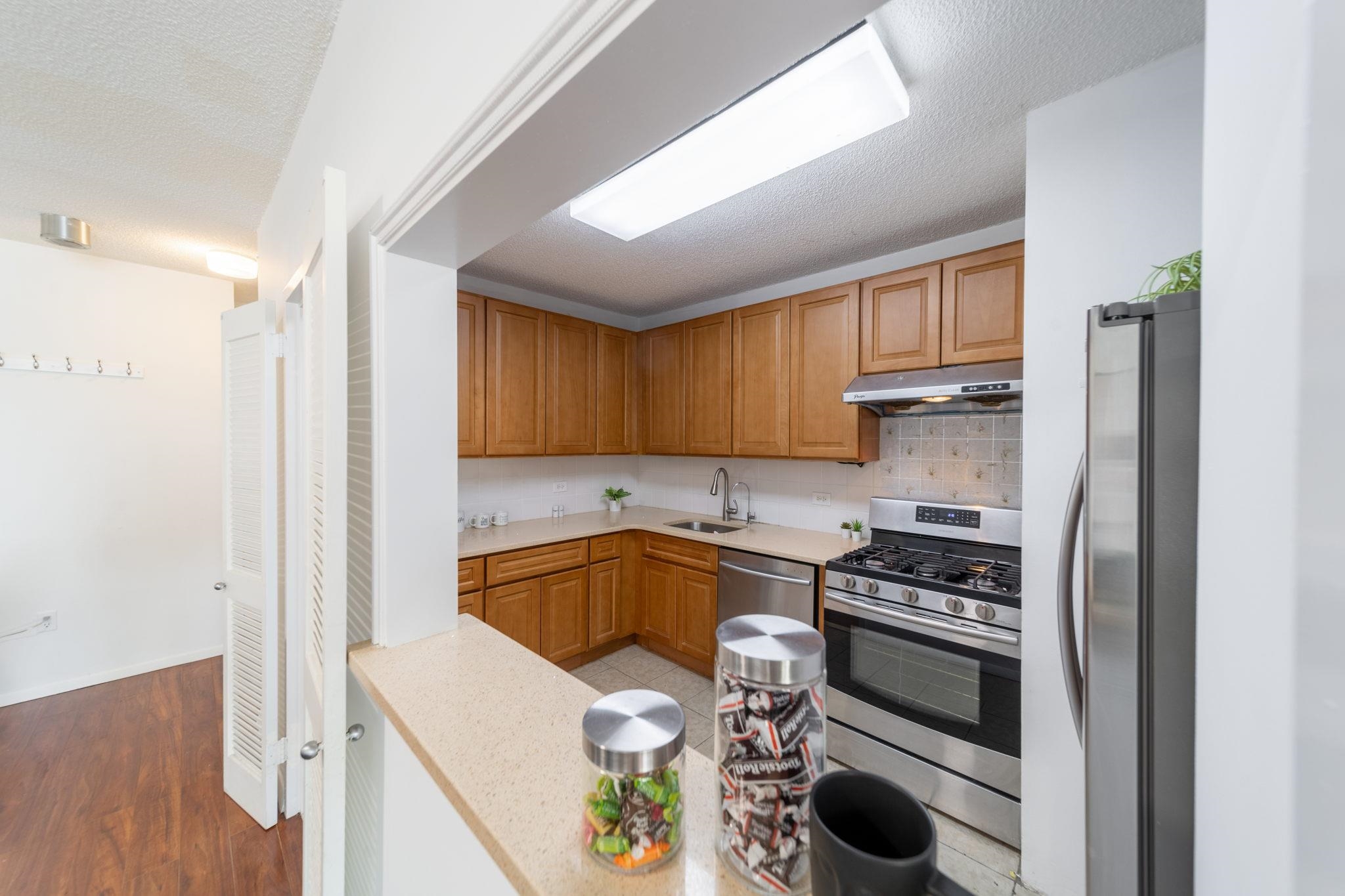 45 RIVER DR SOUTH Unit: 2002