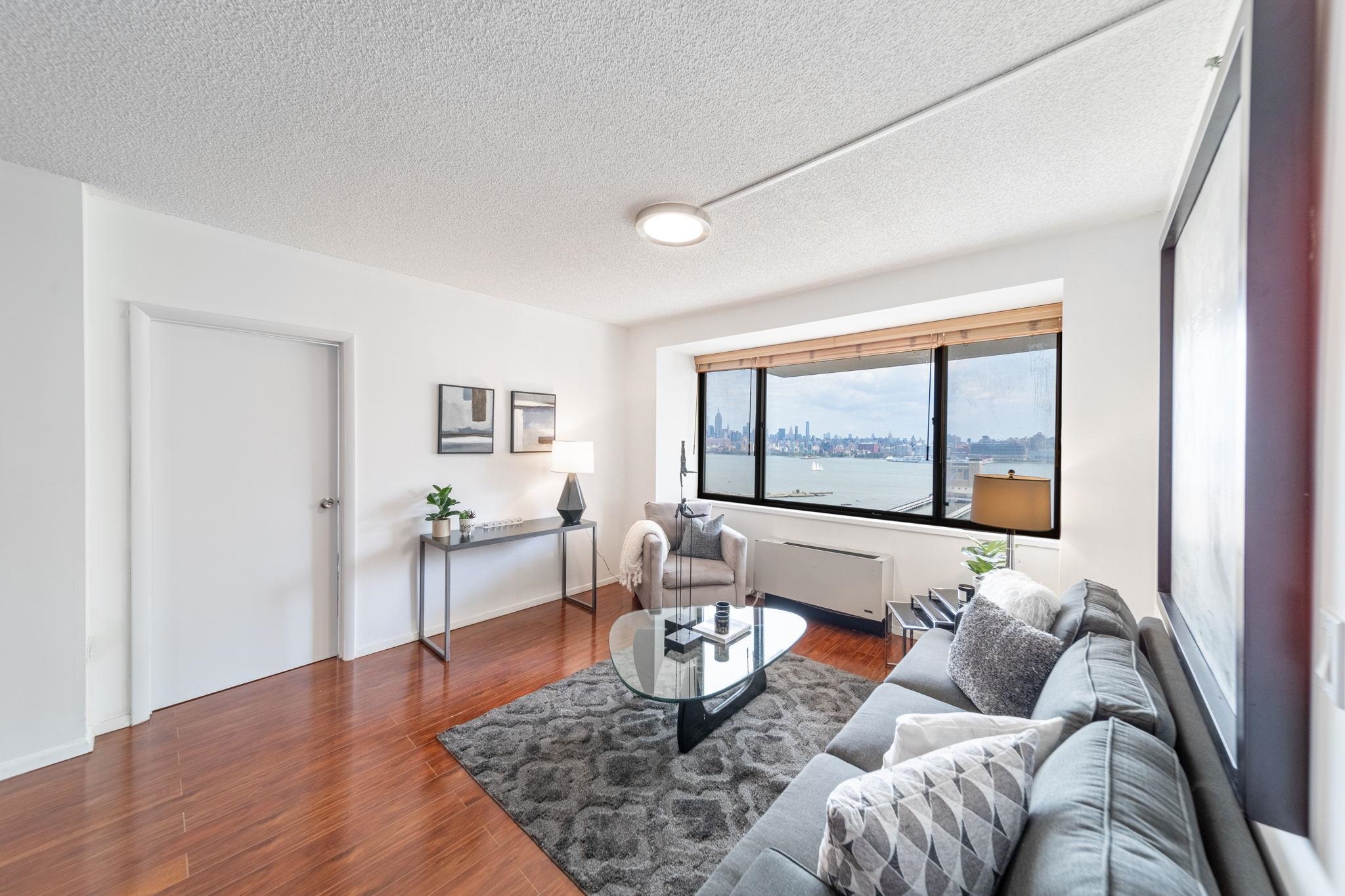 45 RIVER DR SOUTH Unit: 2002