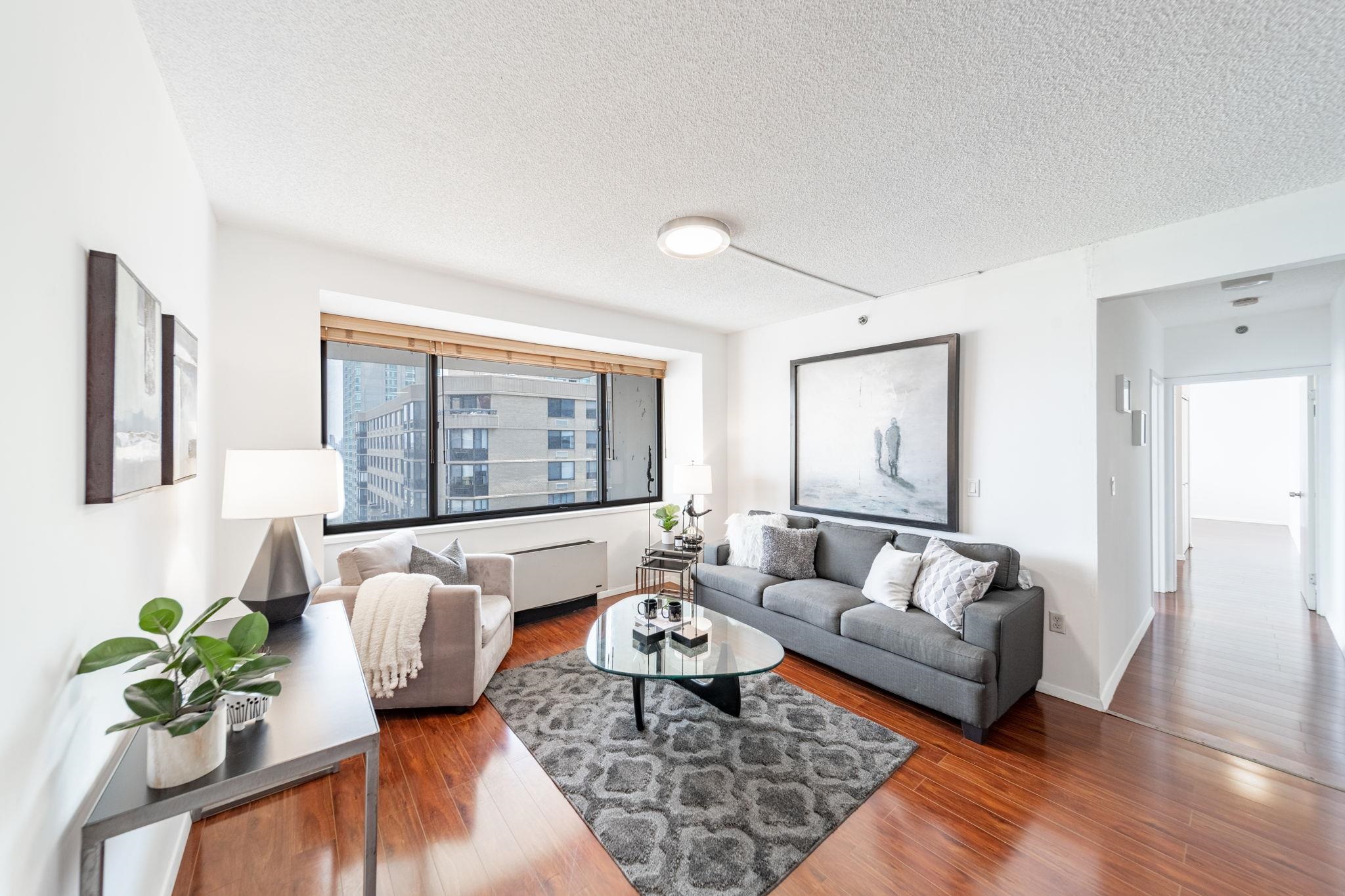 45 RIVER DR SOUTH Unit: 2002