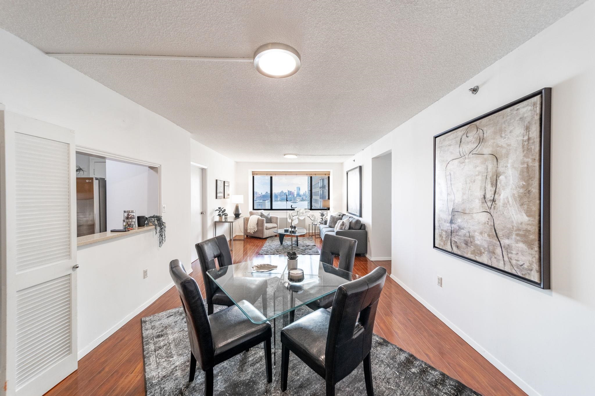 45 RIVER DR SOUTH Unit: 2002