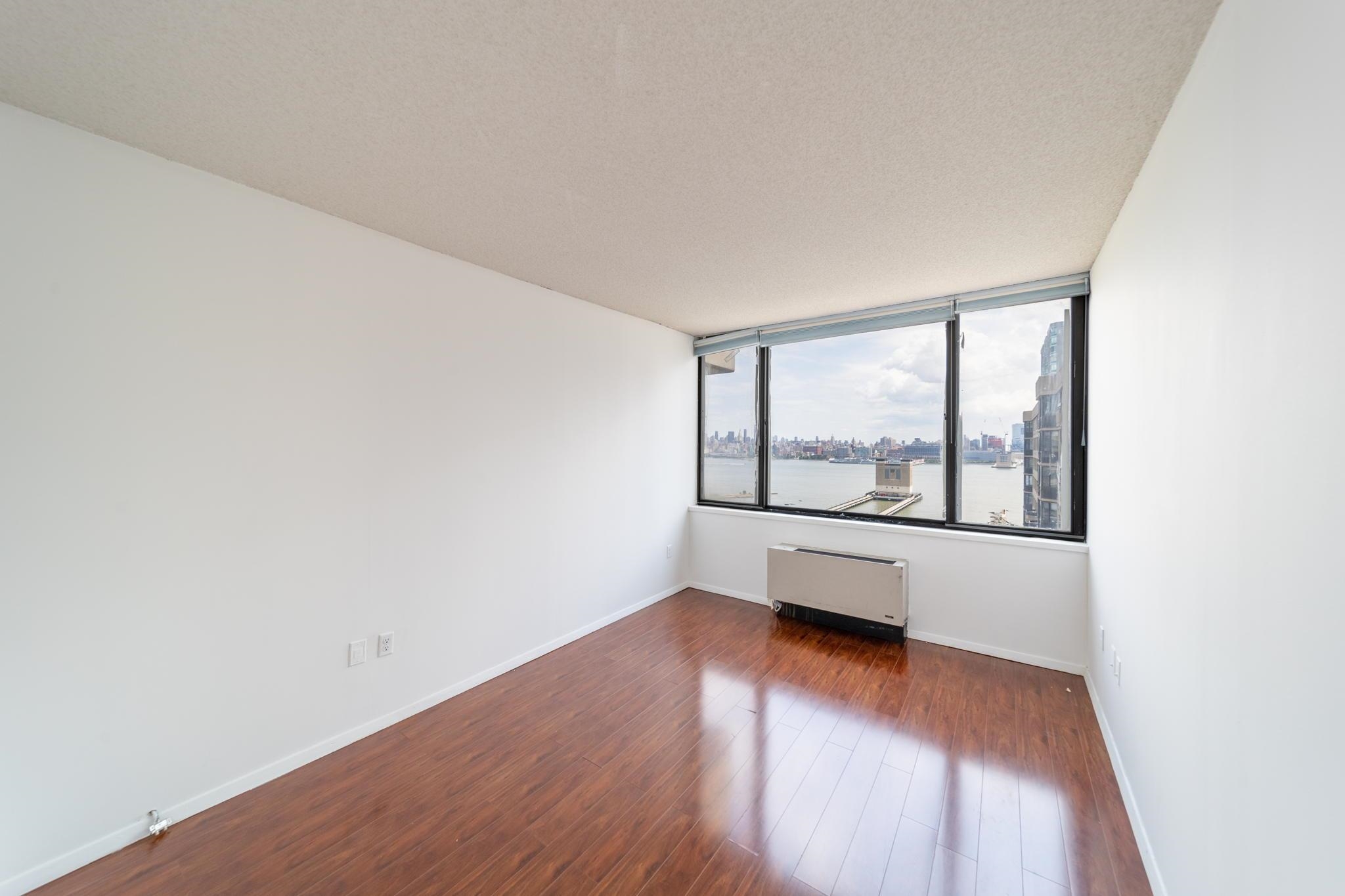 45 RIVER DR SOUTH Unit: 2002
